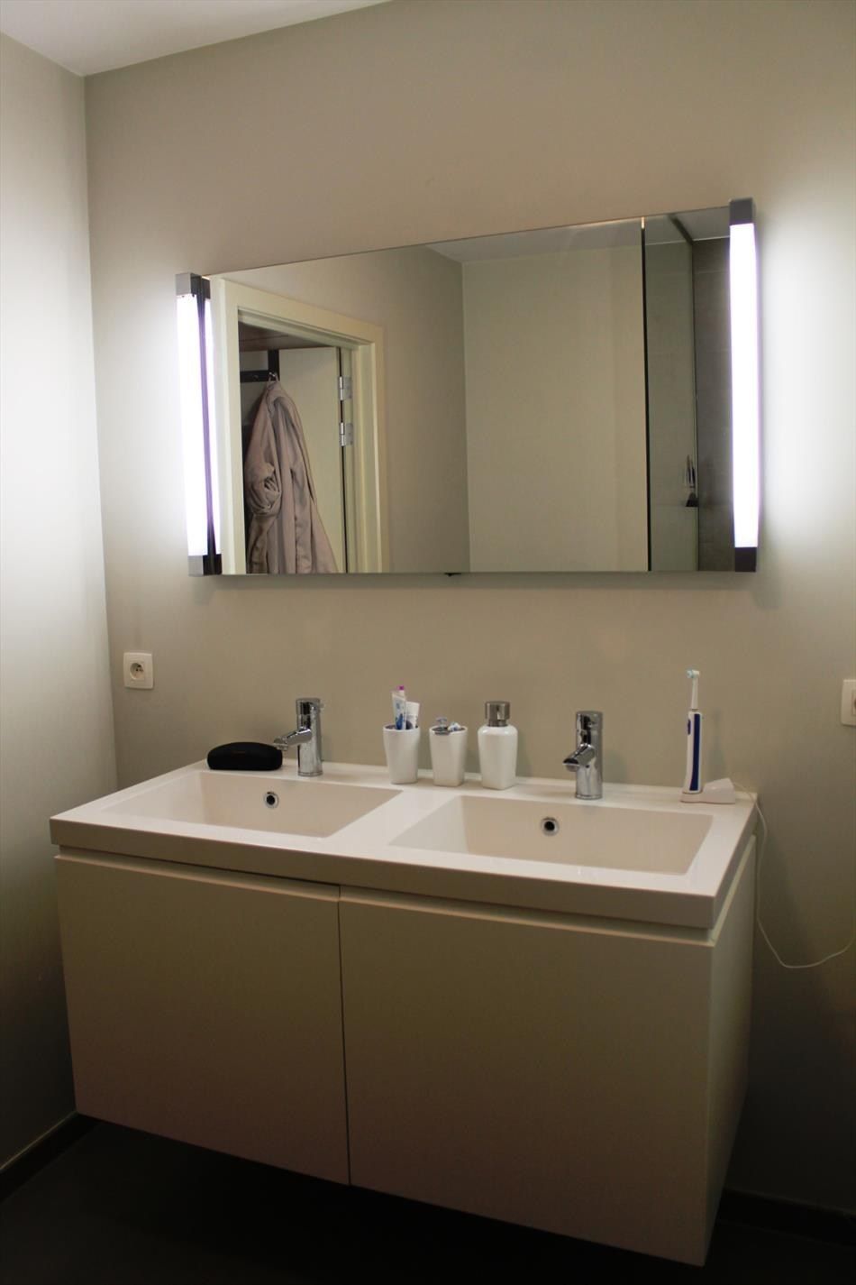 Lichtrijk appartement in hartje Gent met autostaanplaats foto 11