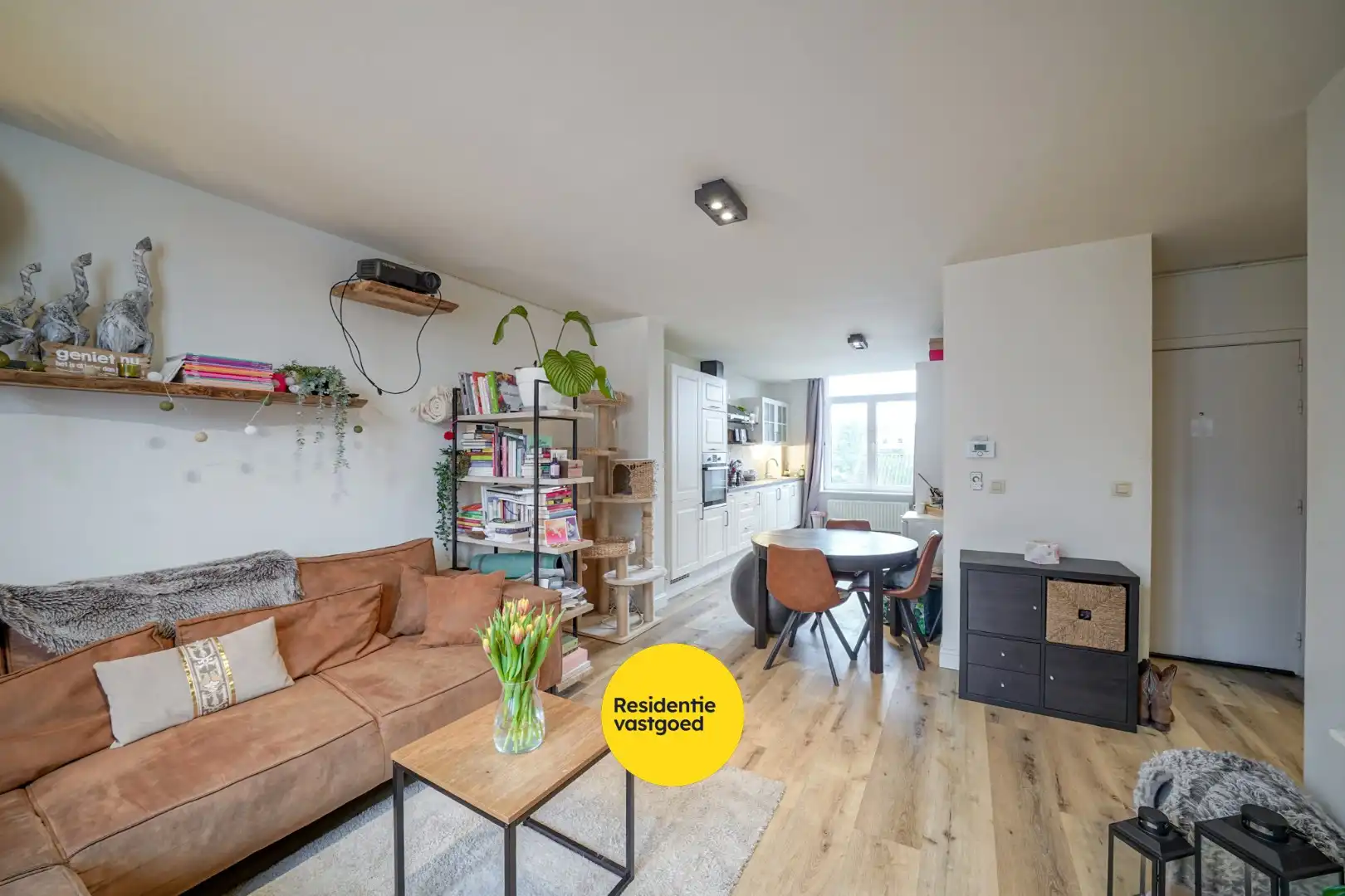 Instapklaar appartement in kleinschalige residentie foto 3