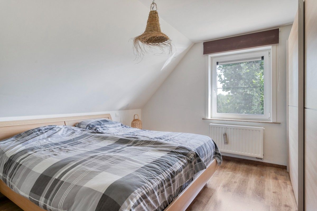 Alleenstaande woning aan de groene stadsrand van Ronse foto 10