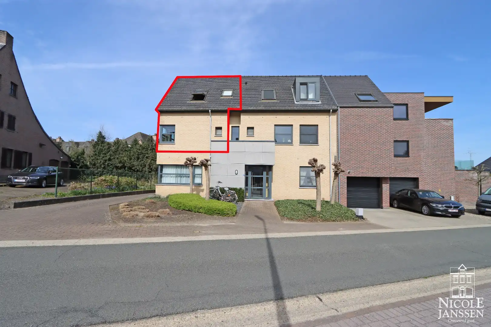 Ruim duplex-appartement  foto {{pictureIndex}}