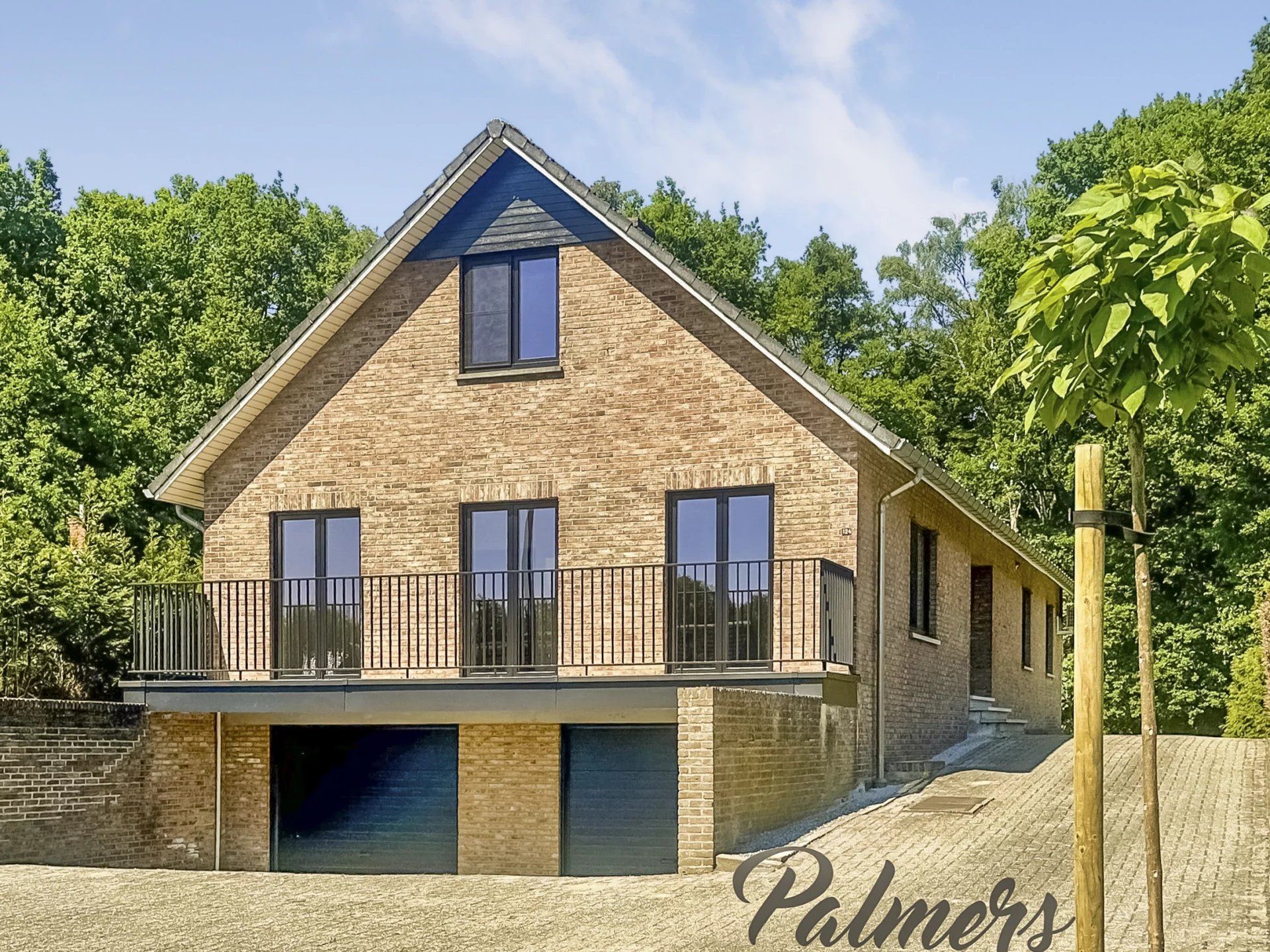 Hoofdfoto van de publicatie: Comfort, ruimte èn ligging: instapklaar wonen in het groen.