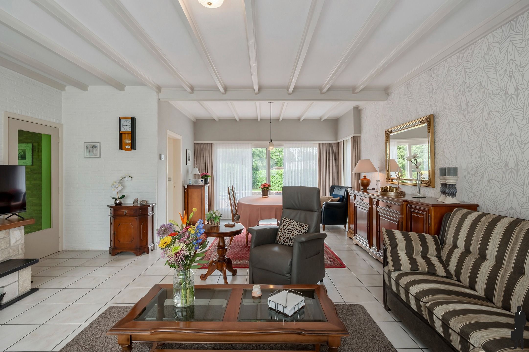 Ruime woning met tuin en bijgebouw foto 23