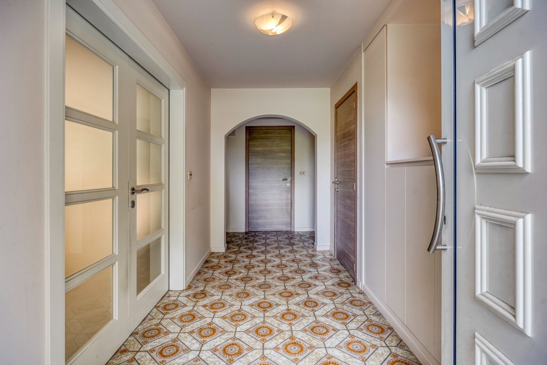 Ruime bungalow op groot perceel foto 12