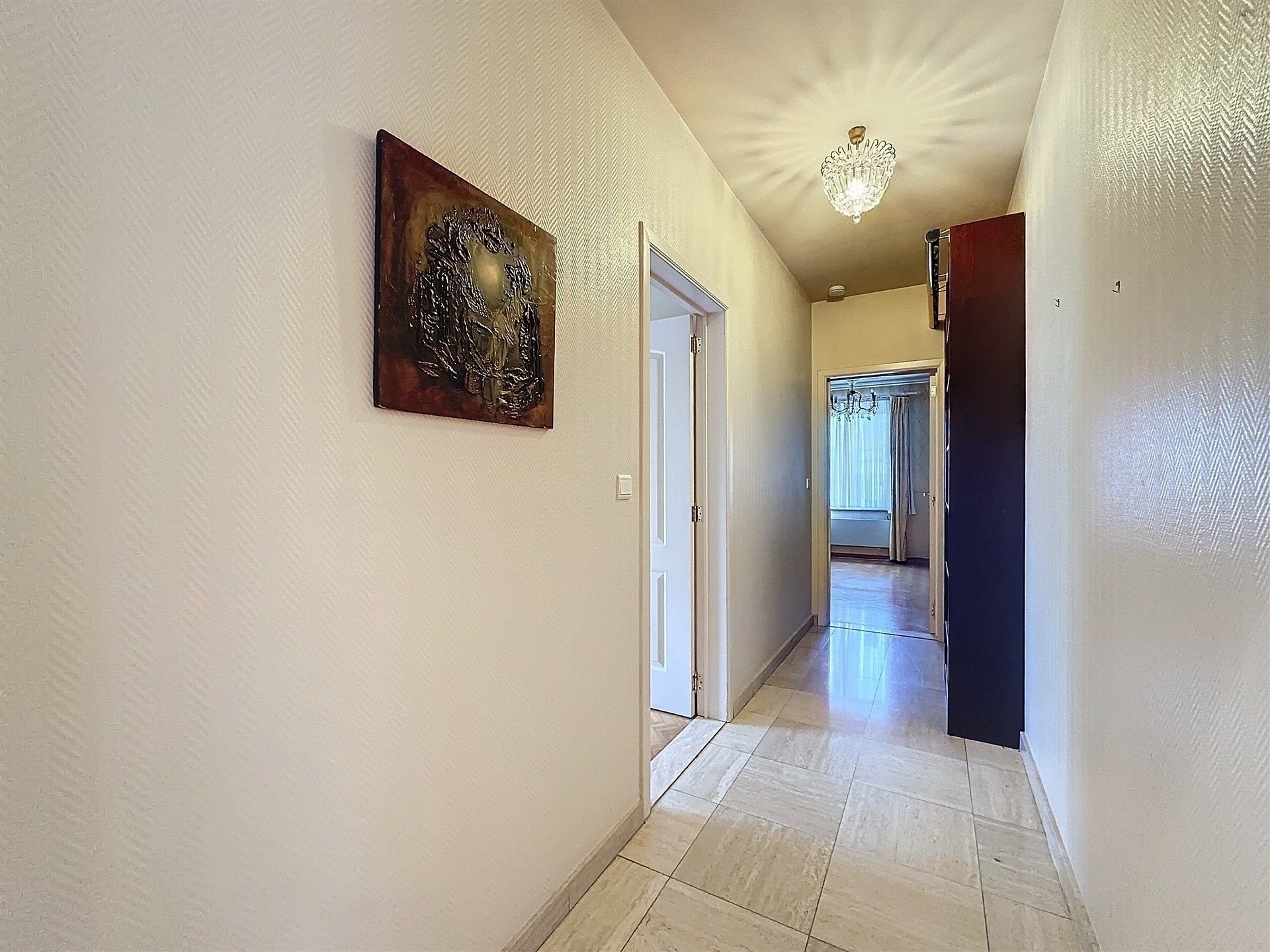 ruime villa met mogelijkheden op een perceel van 1236m² foto 12