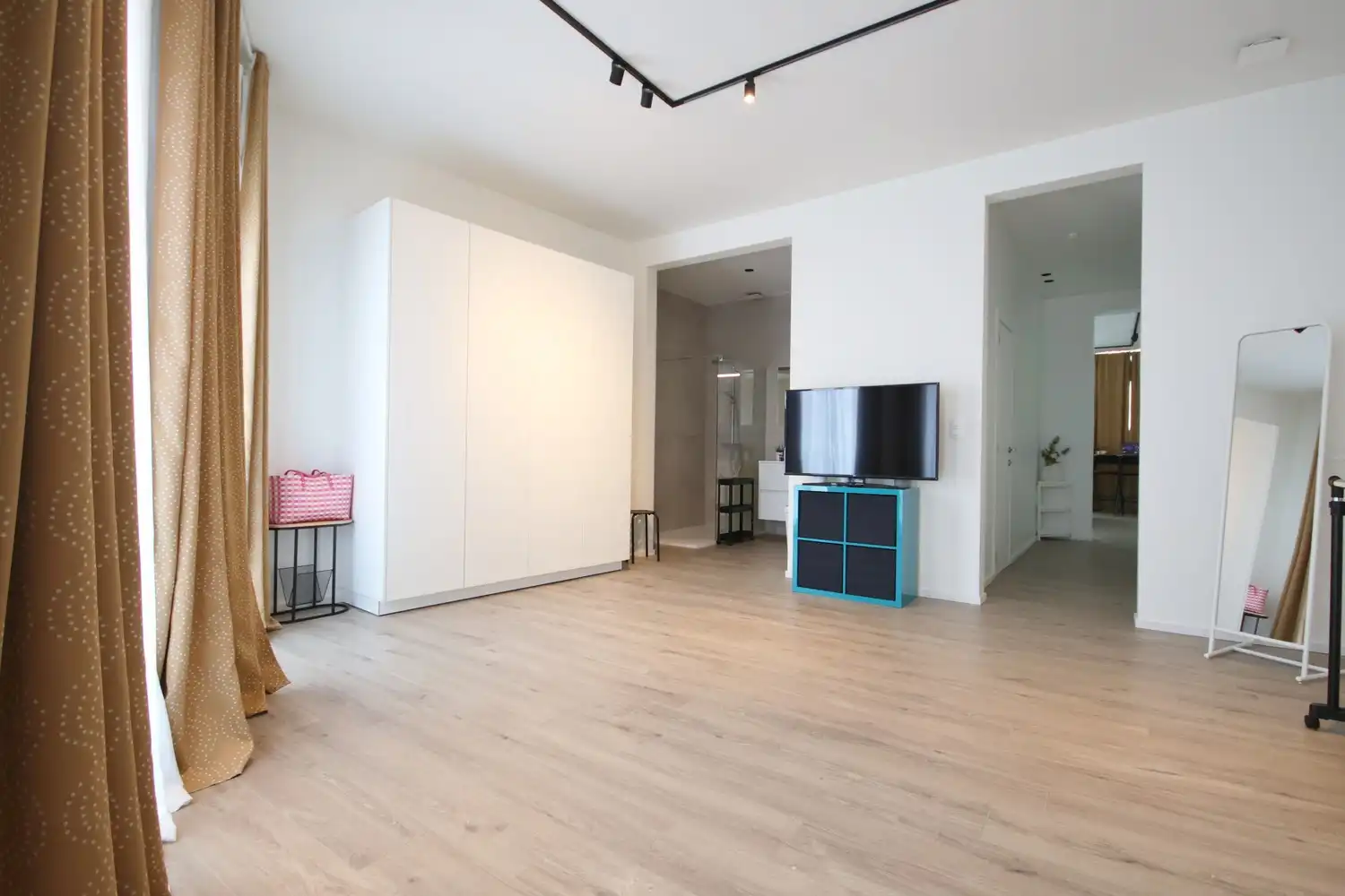 Lichtrijk appartement op een toplocatie! foto 9