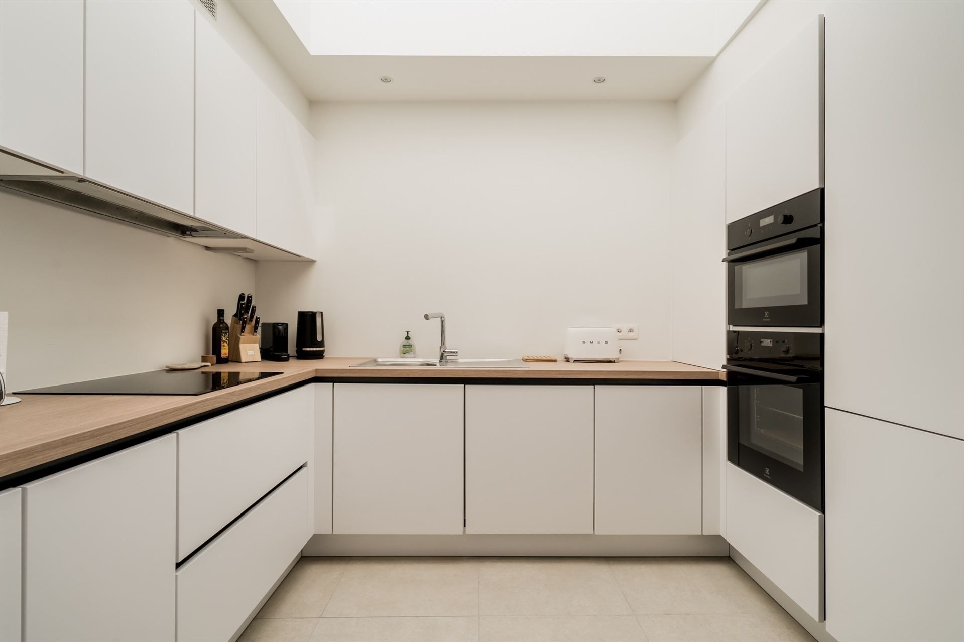 Handelsgelijkvloers + duplexappartement centrum Mechelen foto 16