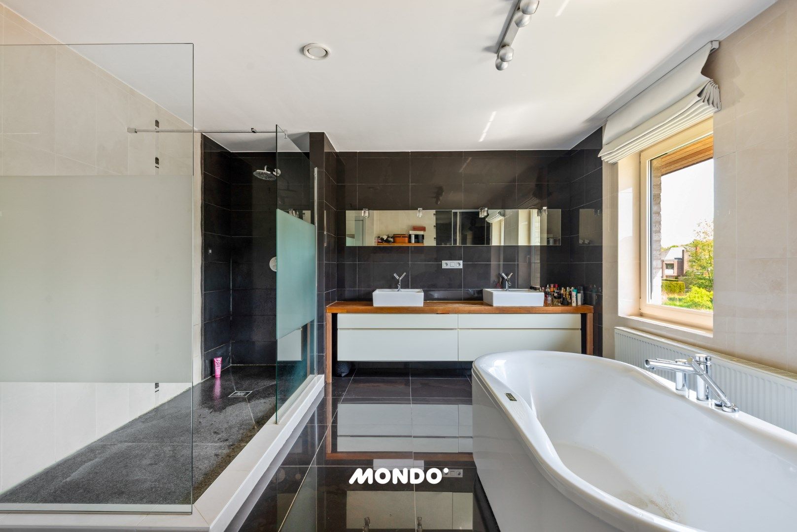 Exclusieve villa met zwembad en wellness te koop foto 23