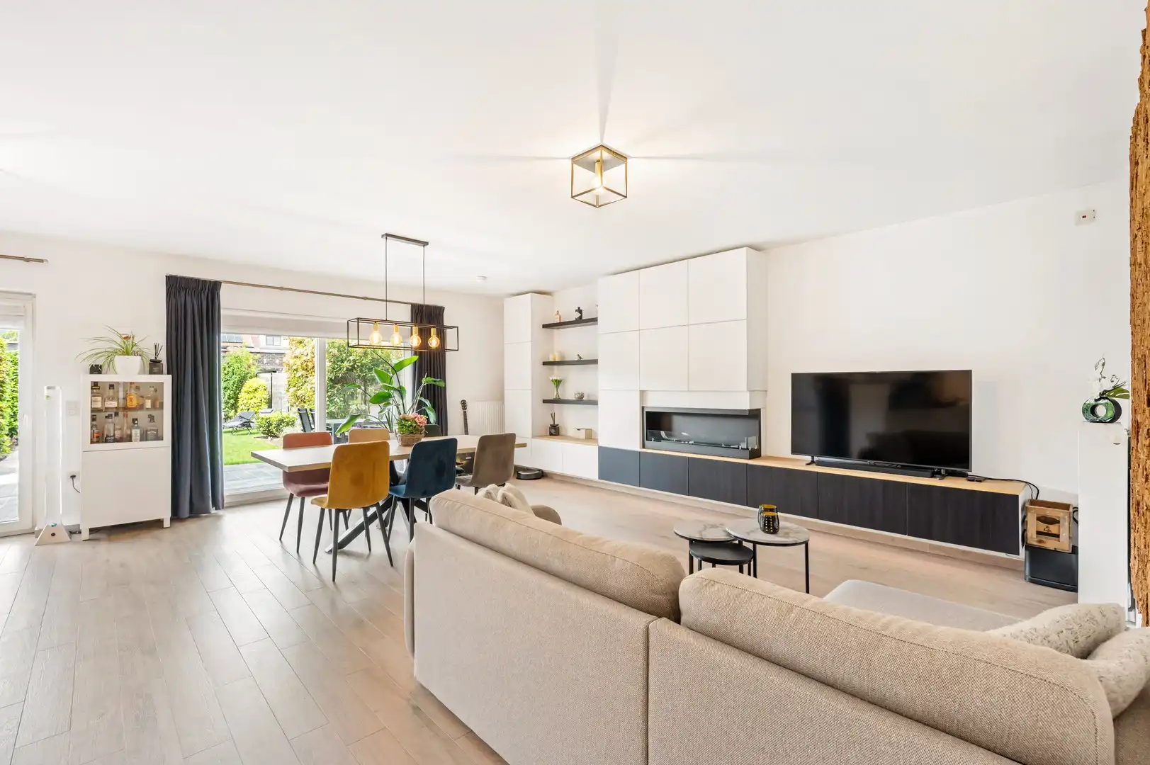 GLV-appartement Brasschaat met zonnige tuin en garage foto 2