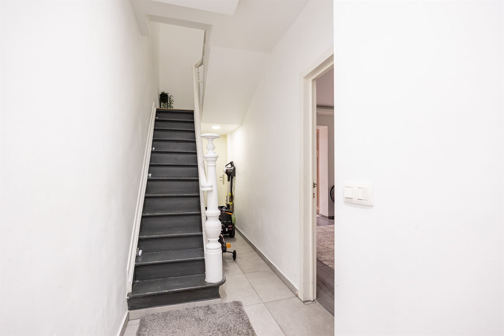 Compact comfort met zonnige tuin in Merksem

 foto 13