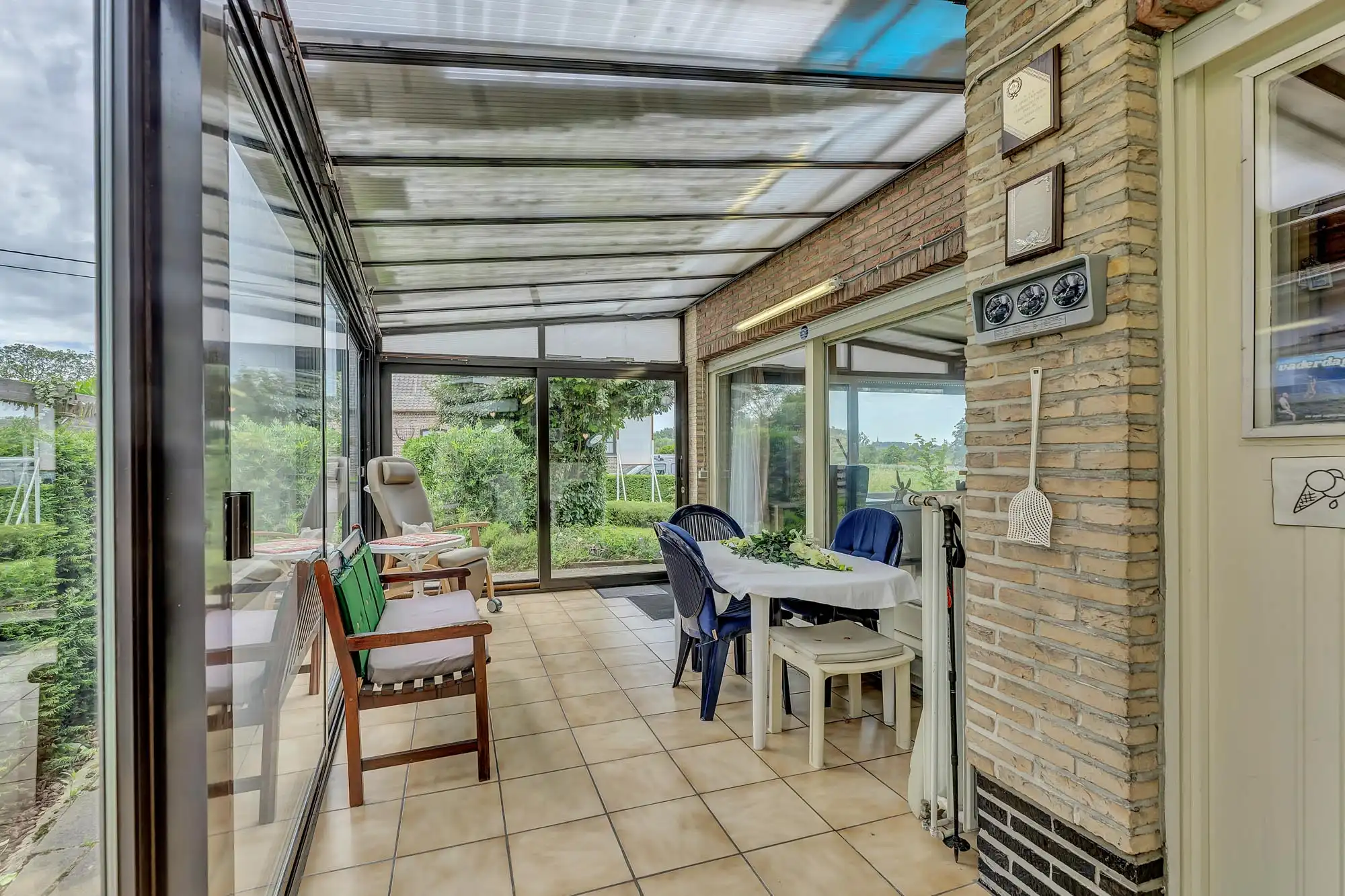 Ruime bungalow met uitzonderlijk potentieel op toplocatie foto 9