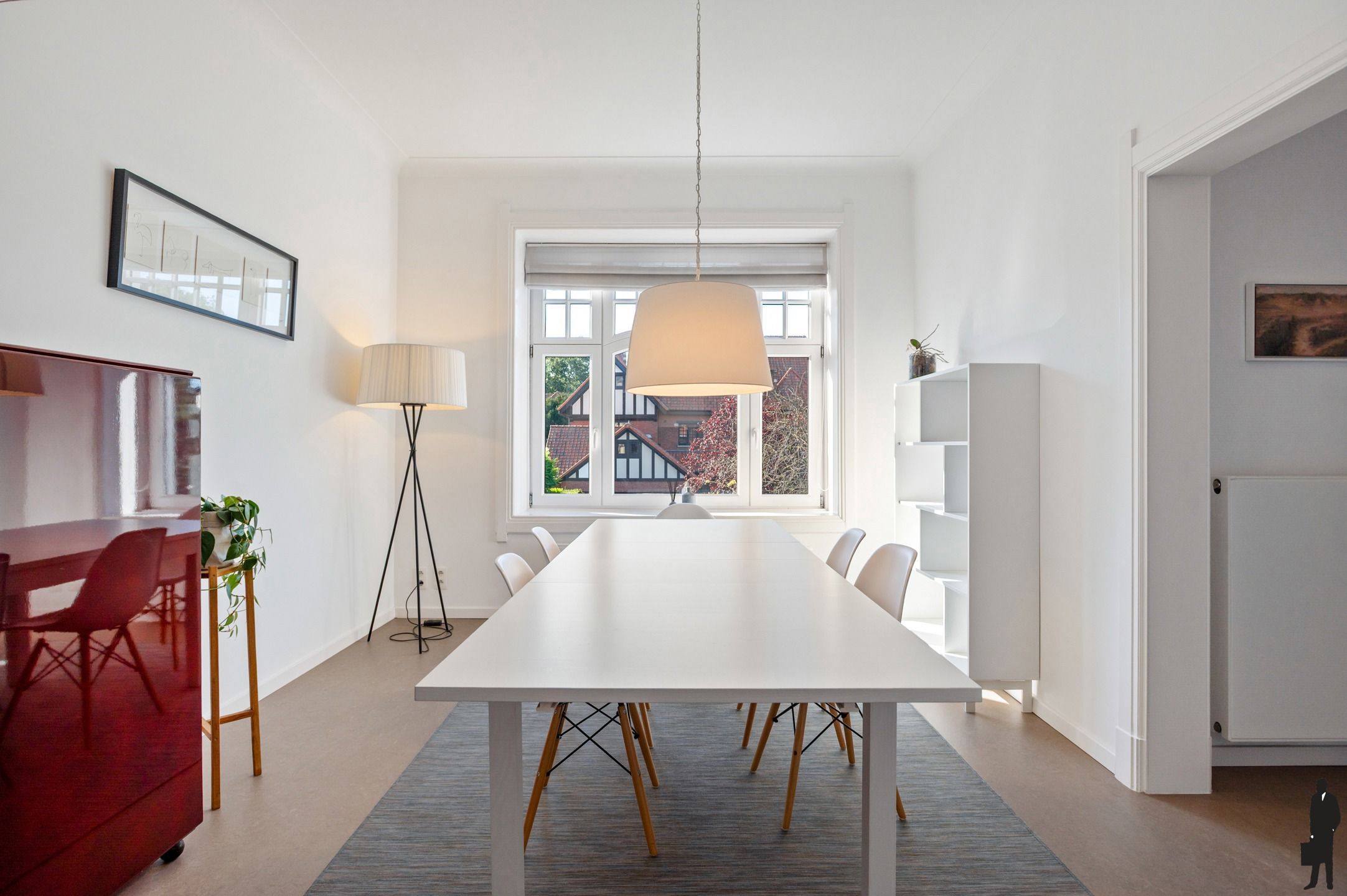 Gemeubeld appartement met terras en poetsdienst. foto 4