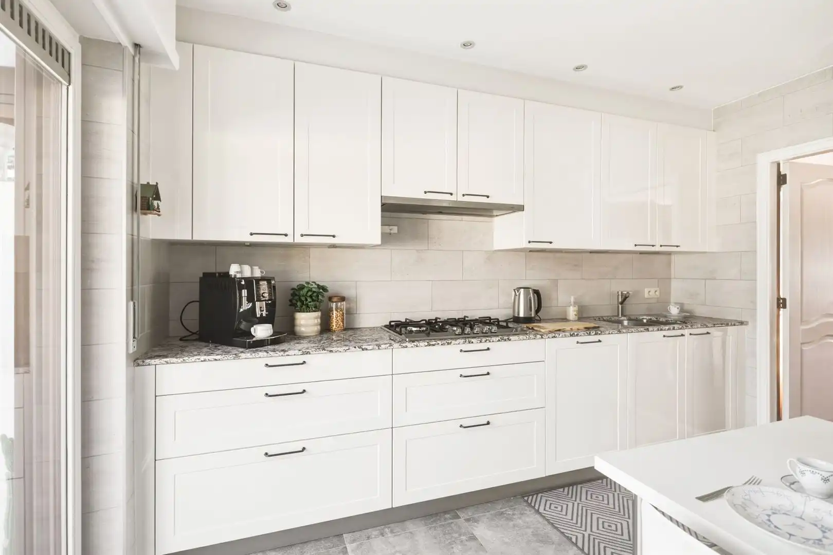 Gezellig gelijkvloers wonen met garage en tuin in rustige wijk ‘De List’ foto 4