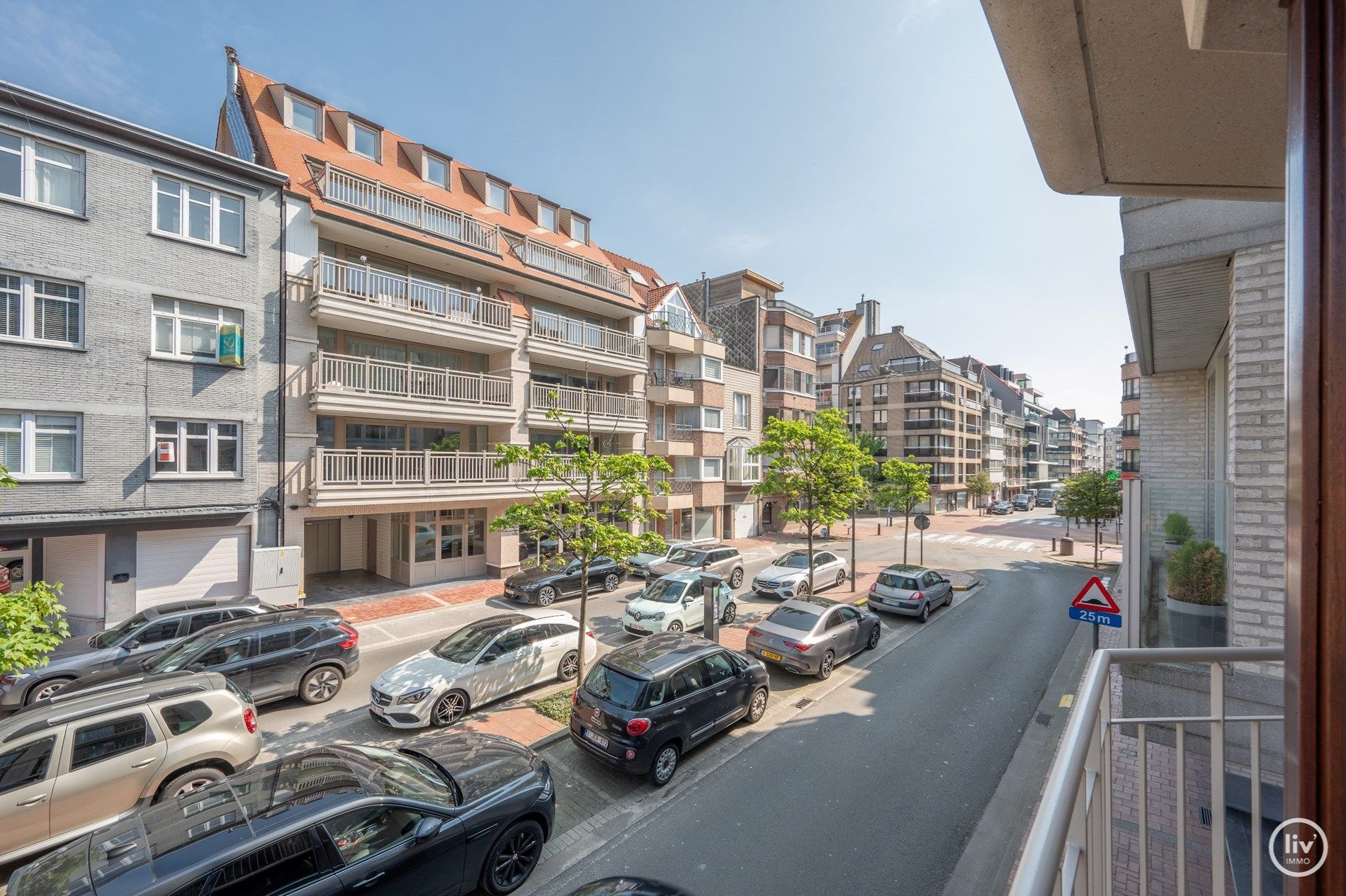 Ruim 1 slaapkamer-appartement op een topligging op de Bayauxlaan te Knokke.  foto 2