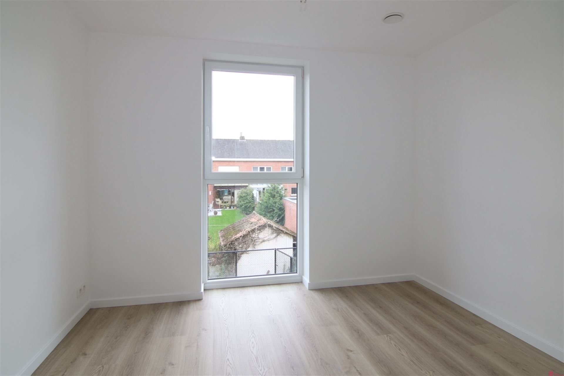 Energiezuinige woning te huur nabij het centrum van Wevelgem foto 10