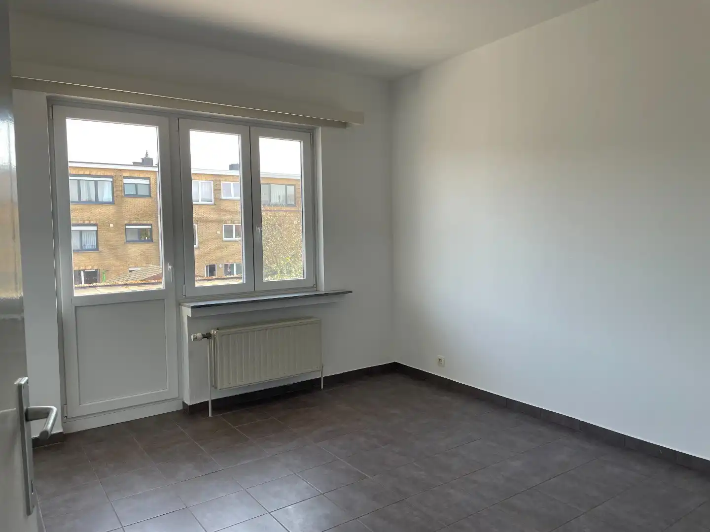 Hedendaags 2 slpk appartement met garagebox foto 8