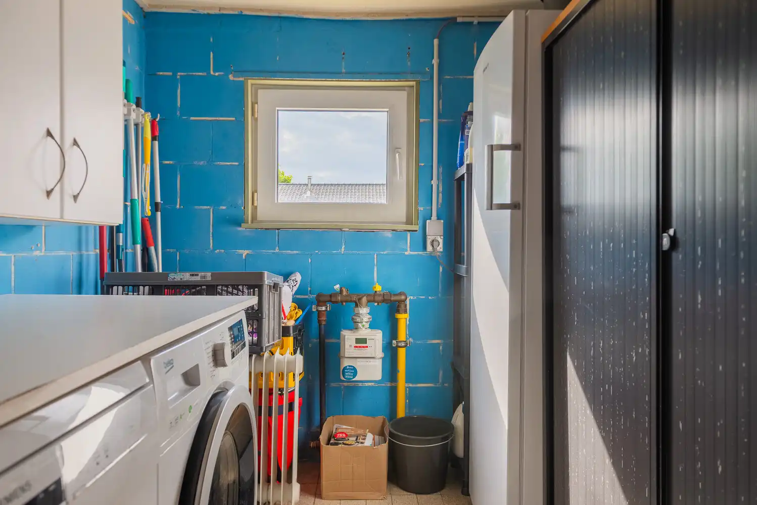 Halfopen woning op een perceel van 532 m² met ruime garage/werkplaats foto 12