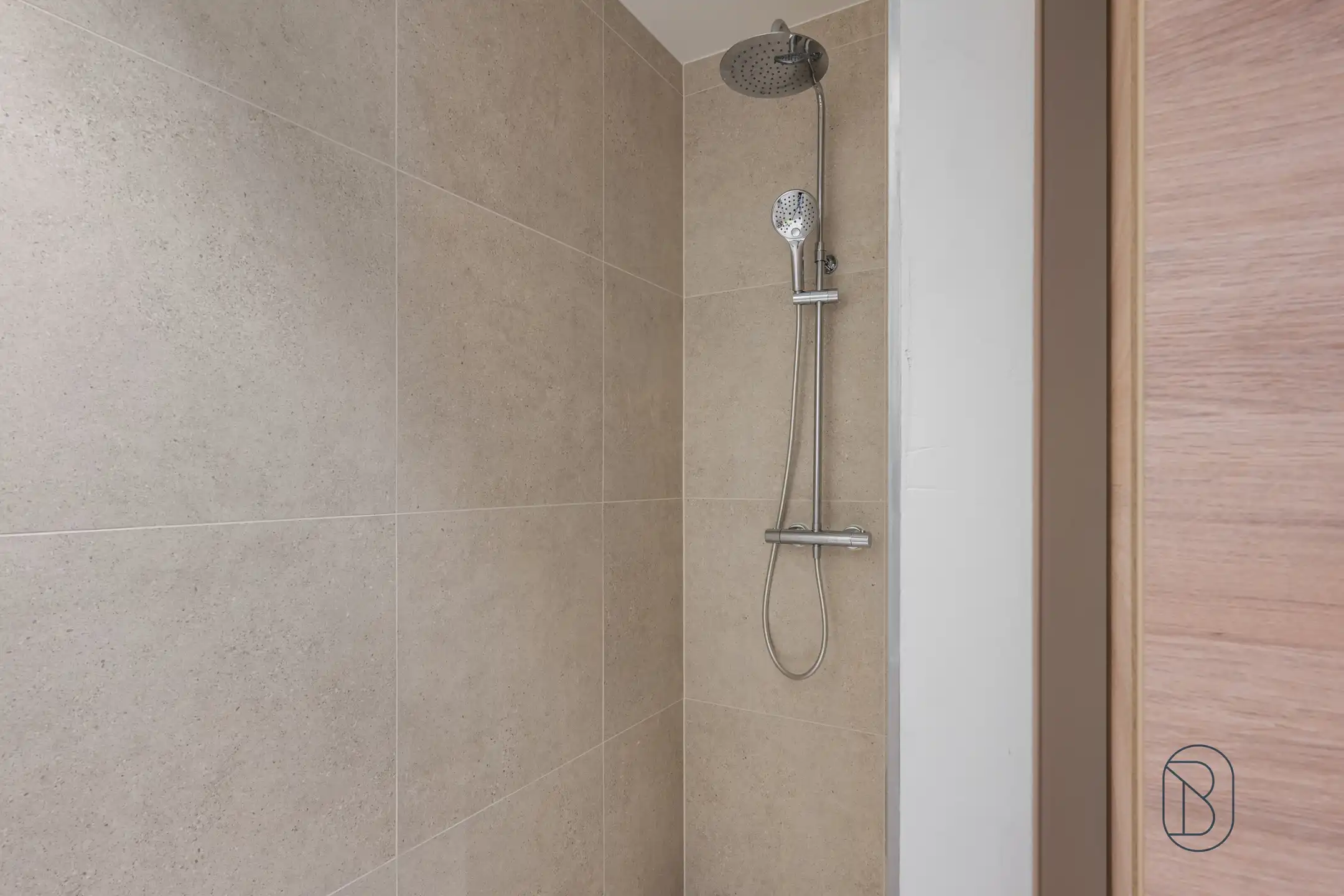 Prachtige penthouse met 3 slk op toplocatie in Harelbeke foto 17