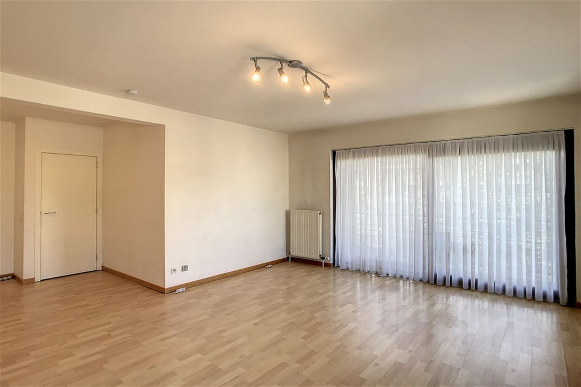 Gezellig appartement te Evere foto 3