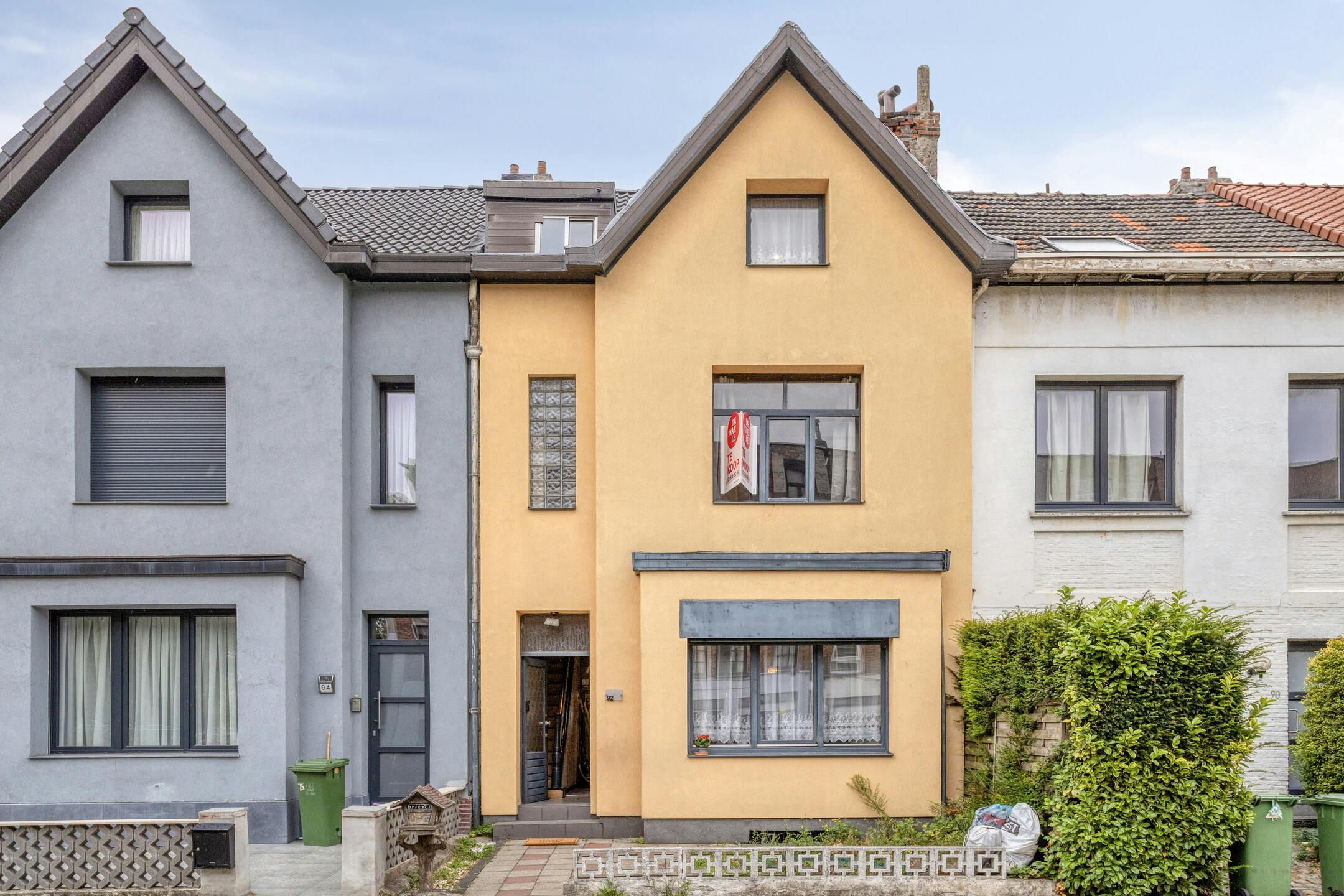 Huis met 5 slaapkamers en tuin in Deurne! foto 3