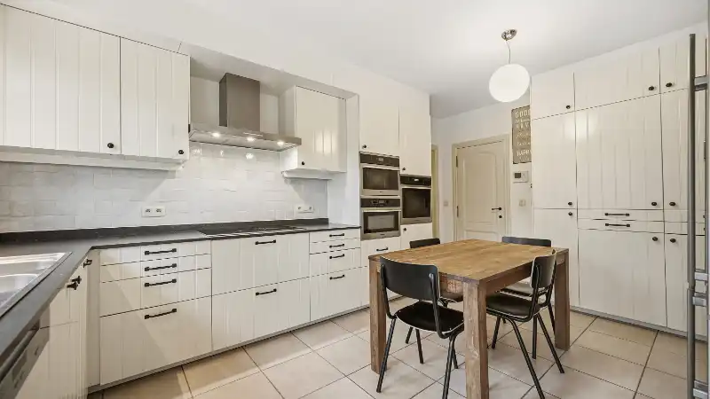 Zeer ruime villa van 432m² op 21 are vlakbij golf-en meerdomein foto 12