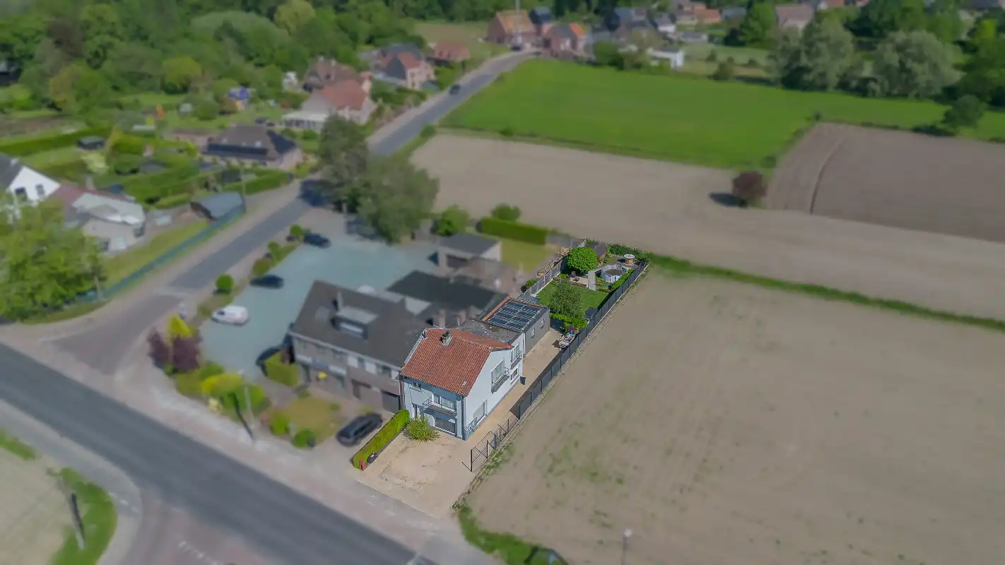 Instapklare gezinswoning op mooi perceel foto 19