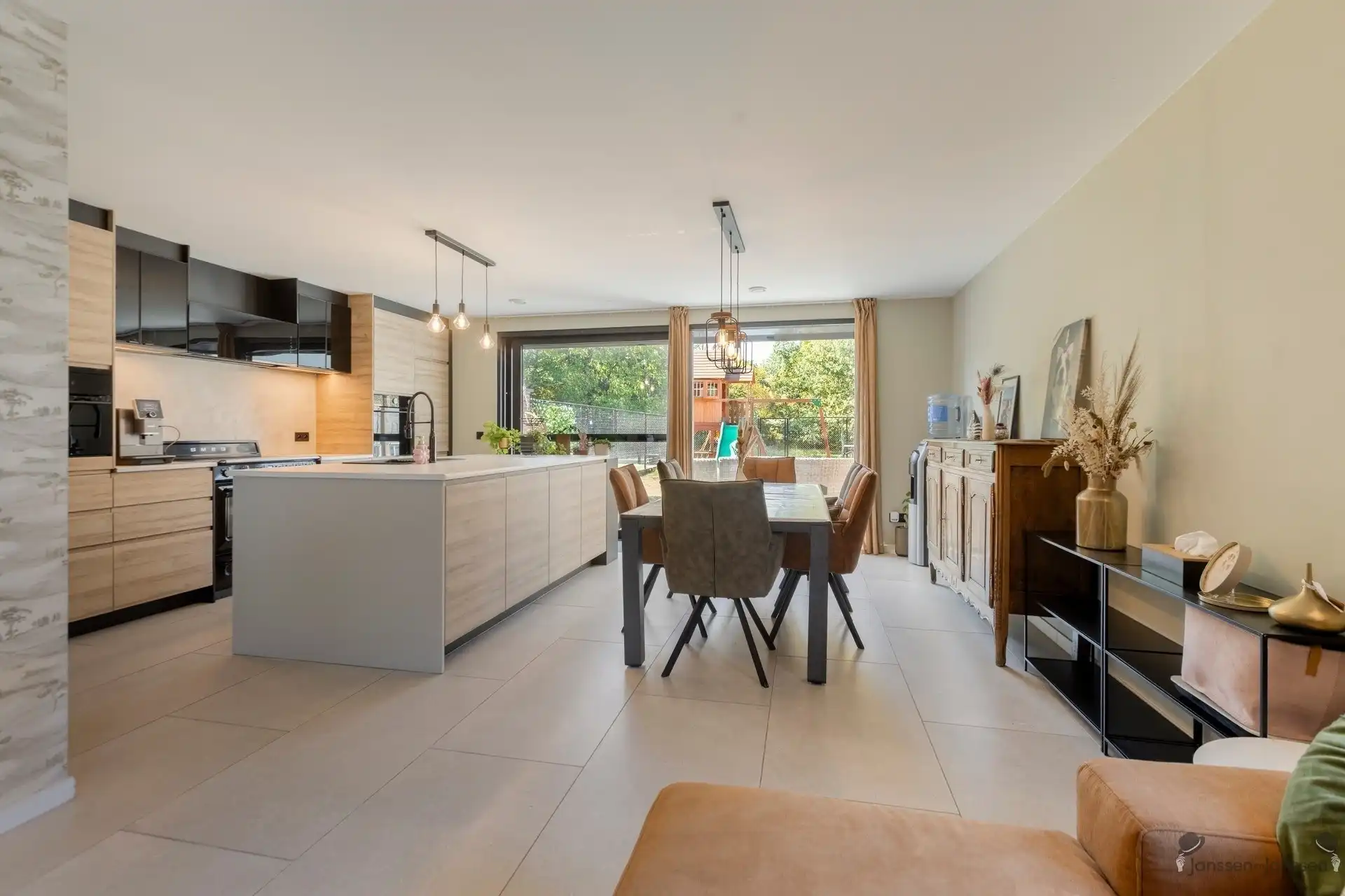 Ruime en energiezuinige woning met 5 slaapkamers en E-peil -6 foto 9