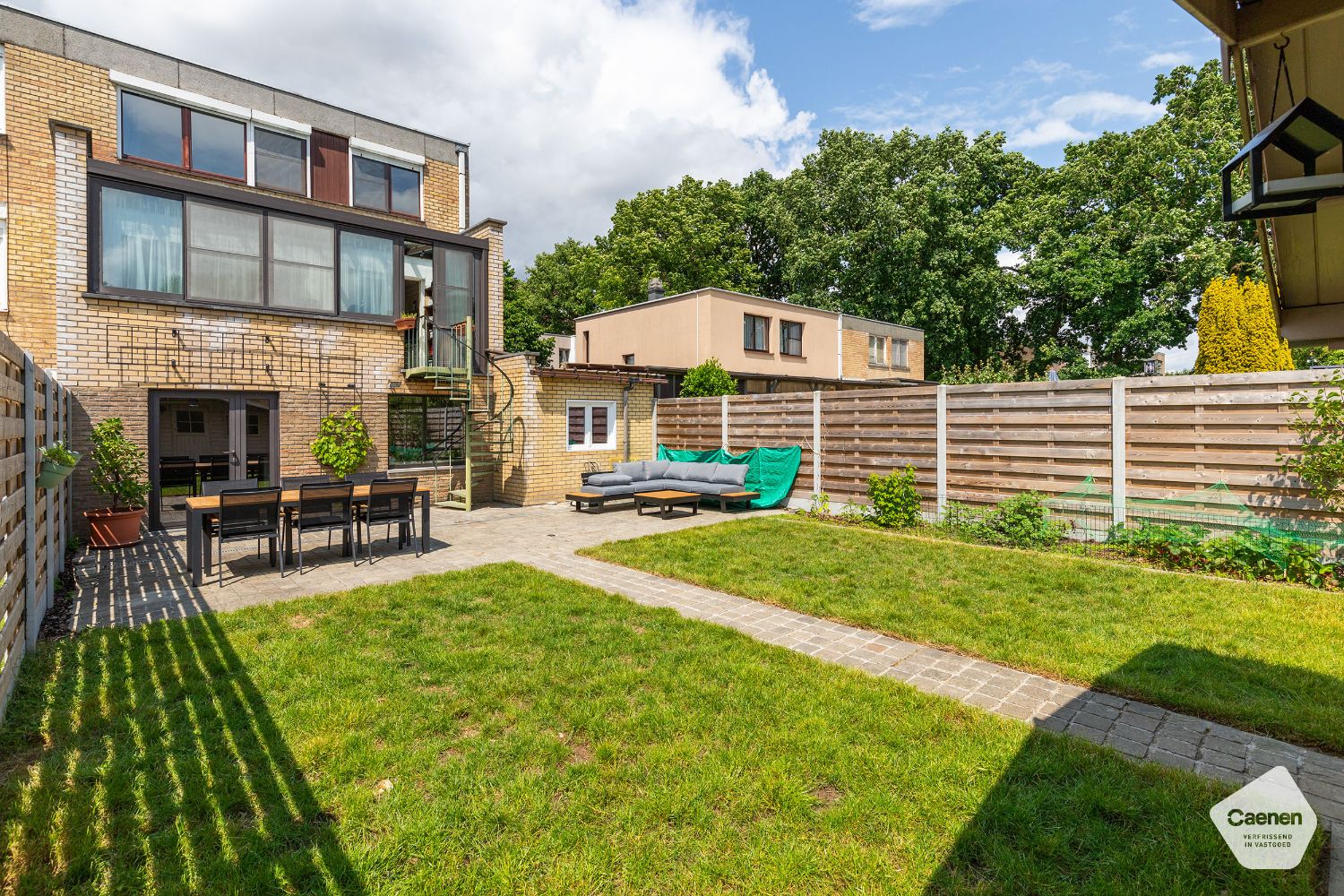 Leuke instapklare woning met dubbele garage en 3 slaapkamers in een rustige woonomgeving foto 15