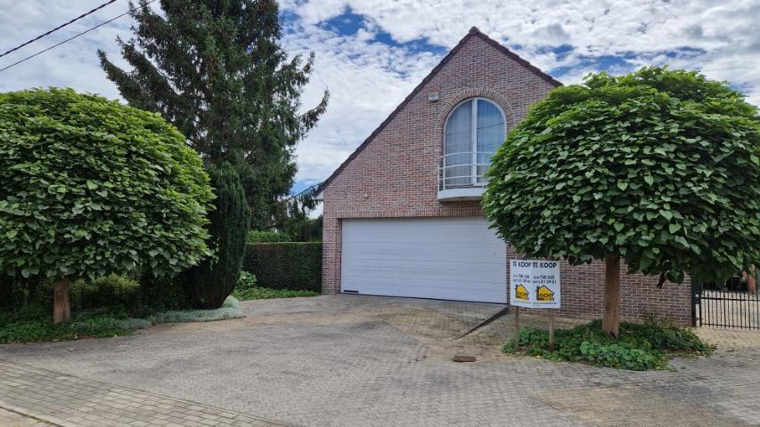 Perfect onderhouden VILLA, open bebouwing op 10 are 95 ca. foto 1