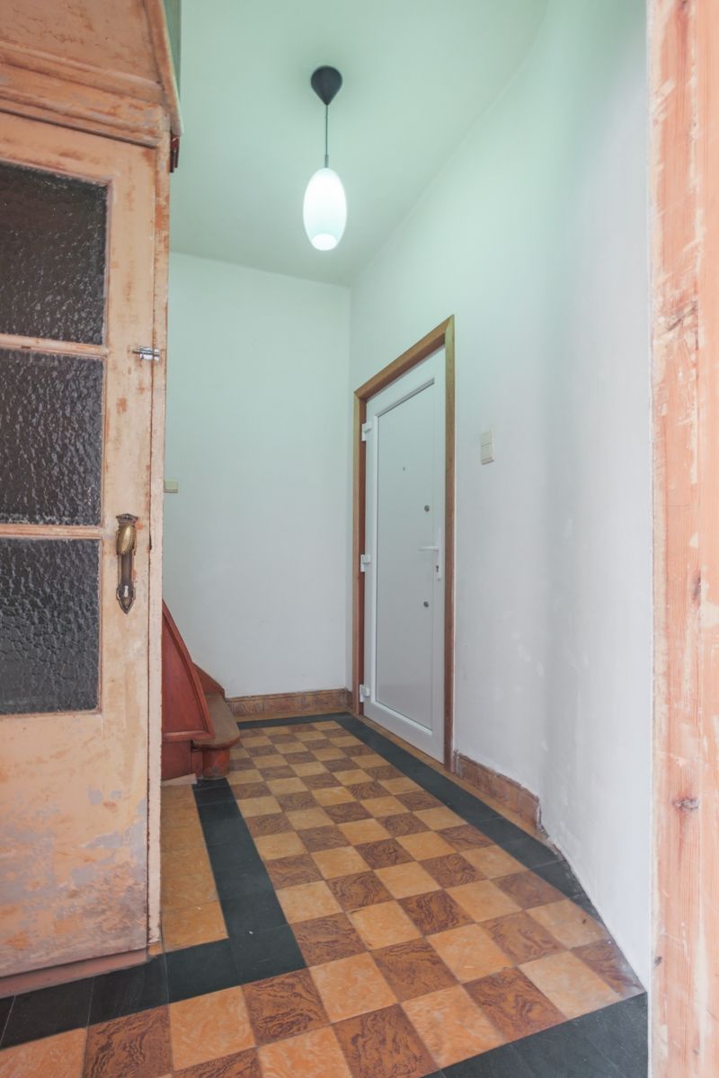 Te renoveren woning met2 slaapkamers op een totale oppervlakte van 481m². foto 7