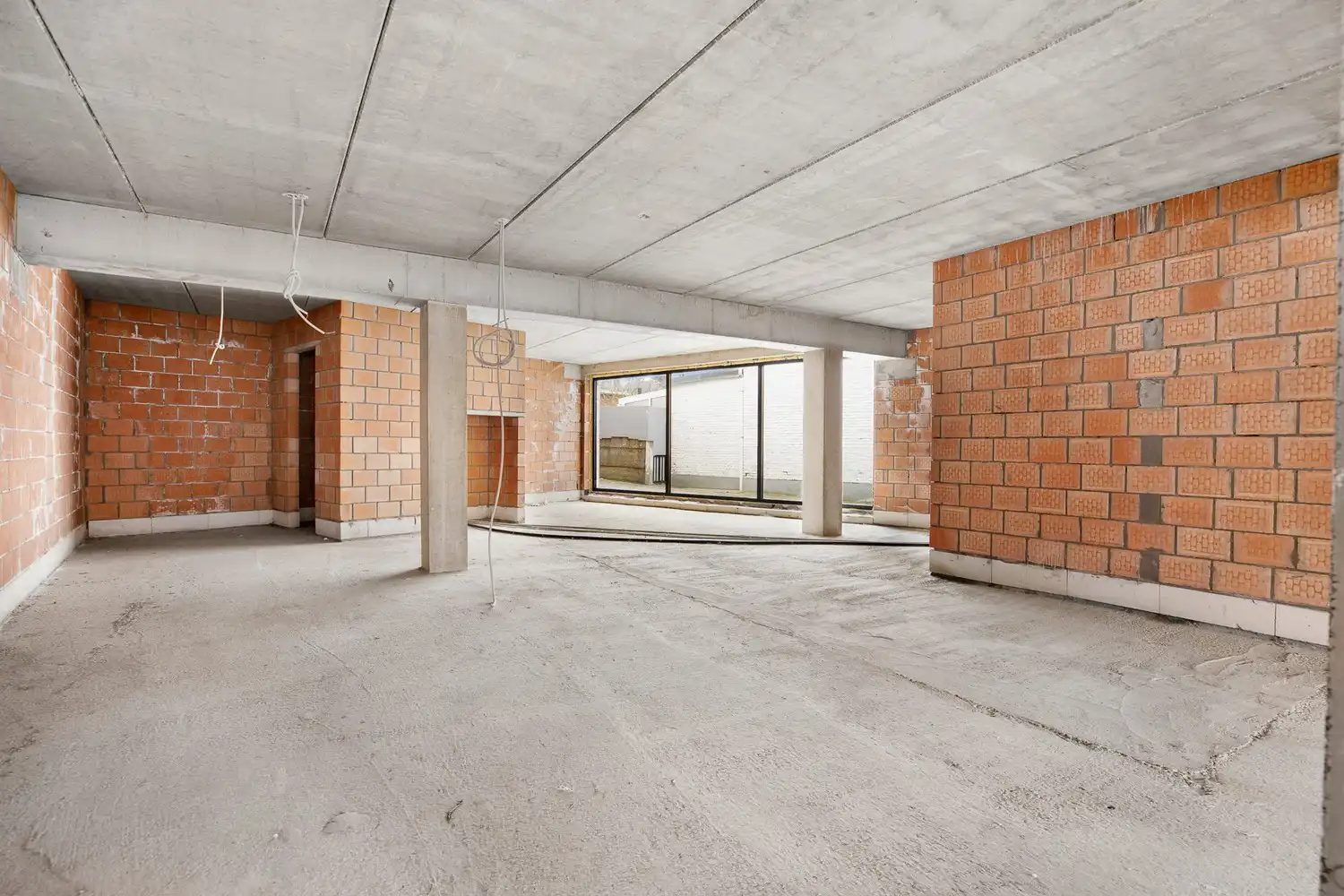 Casco handelsgelijkvloers van&nbsp;meer dan 150 m² op toplocatie foto 3