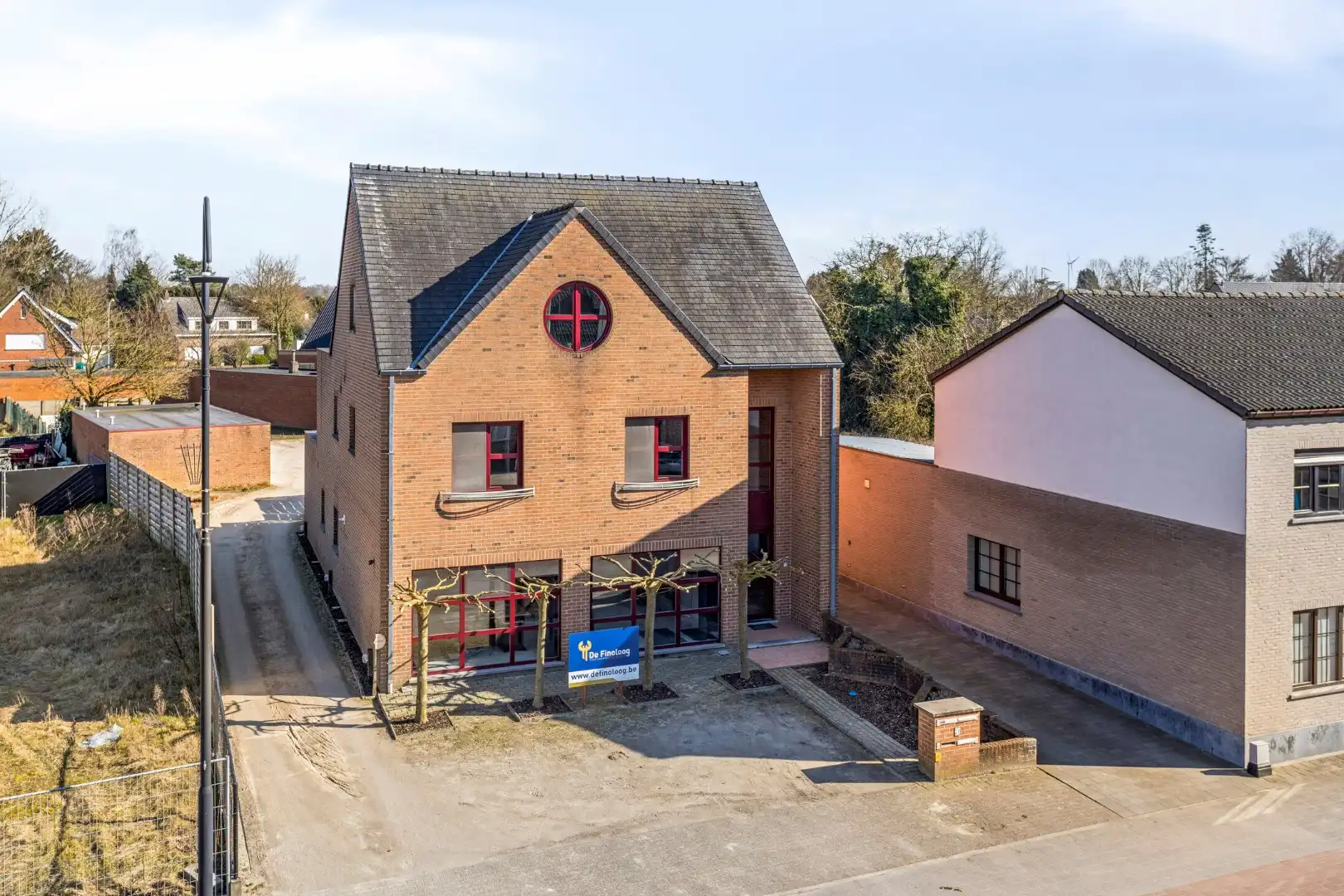 Interessante opbrengsteigendom op een goede locatie in het centrum. foto {{pictureIndex}}