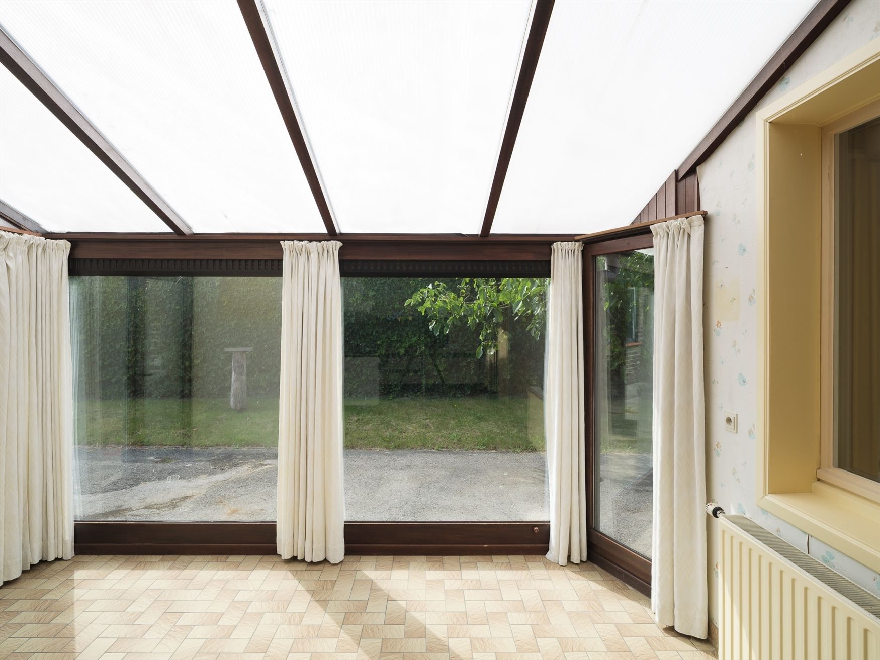 Halfopen renovatieparel in hartje Sint-Martens-Latem foto 15