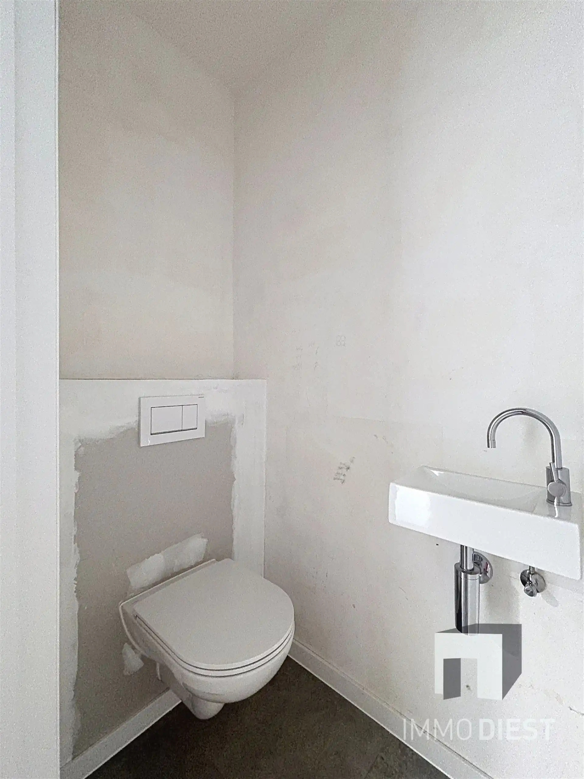Gelijkvloers appartement met 2 slaapkamers. foto 18