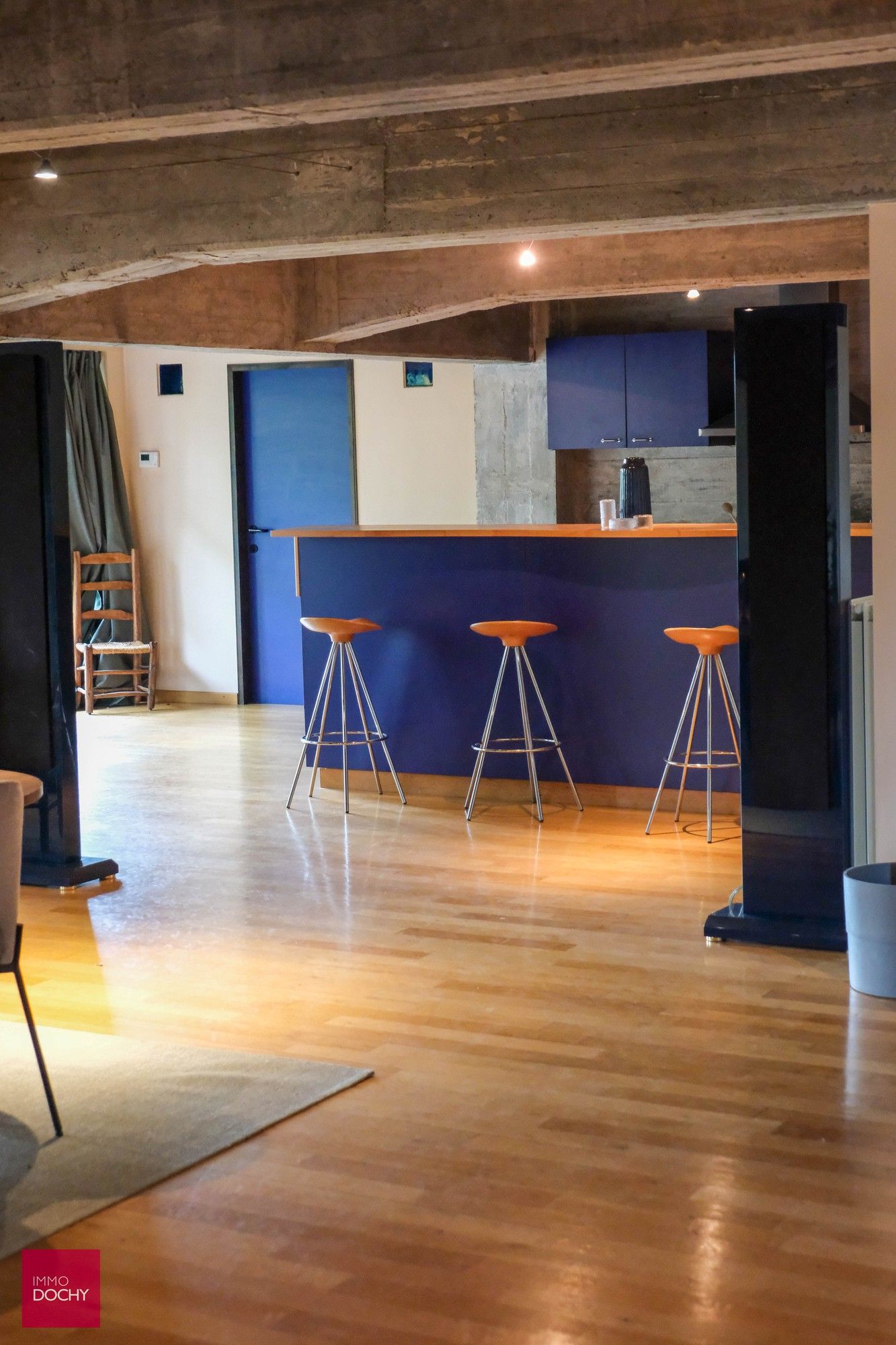 Ruime loft in voormalig fabrieksgebouw foto 17