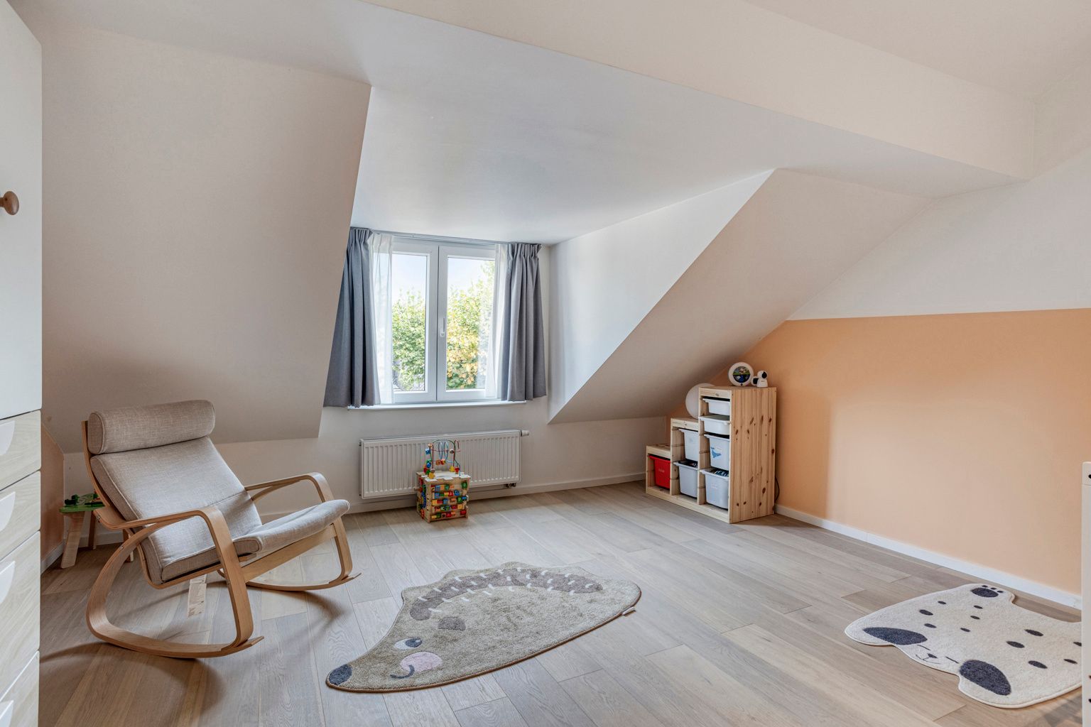 MOOI GERENOVEERDE WONING MET DAKTERRAS EN DUBBEL GARAGE foto 20