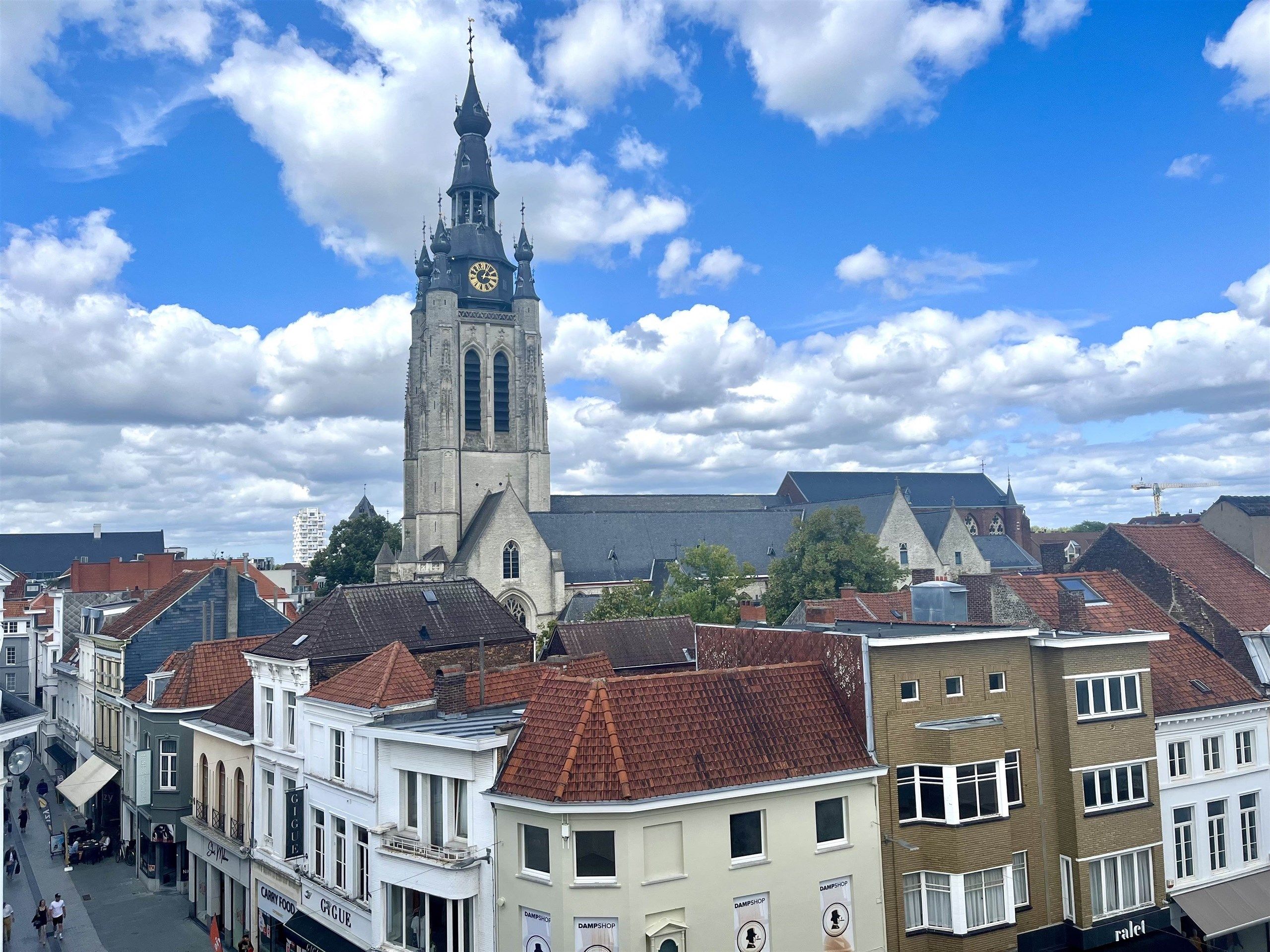 Bijzonder leuk 1 slaapkamer-appartement met dakterras foto 2