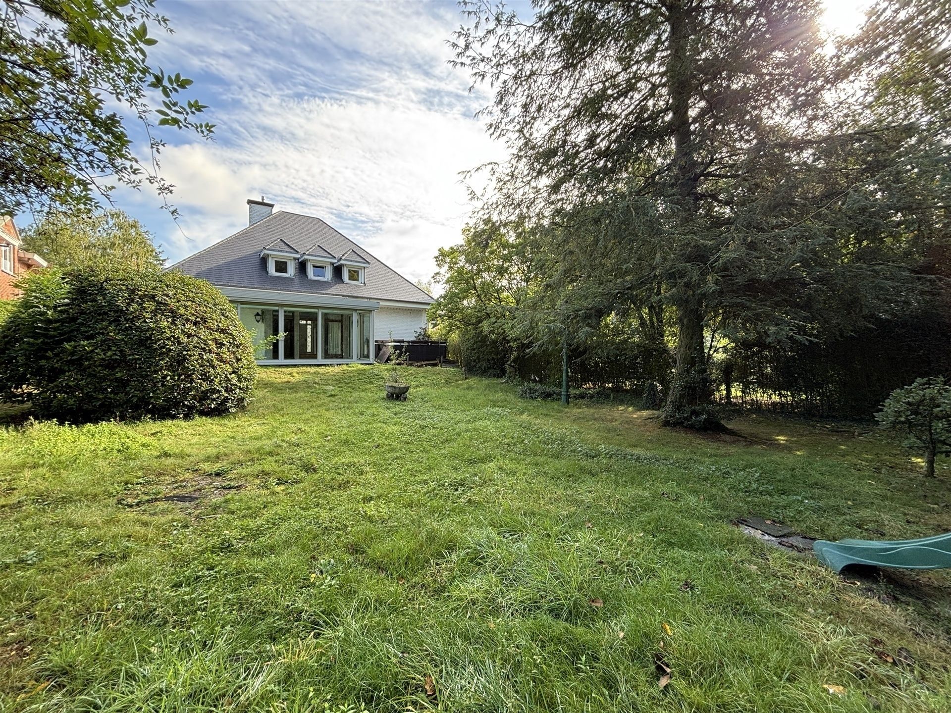 Villa met 5 slaapkamers en ruime tuin gelegen in een rustige buurt foto 7
