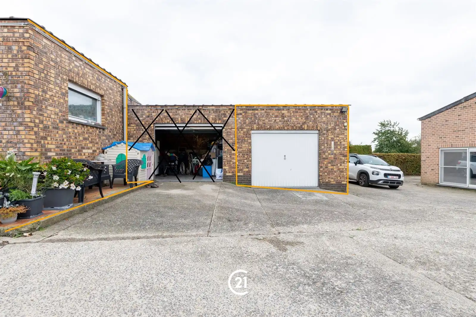 Driegevelwoning met garage en koertje op 1are63 foto 3