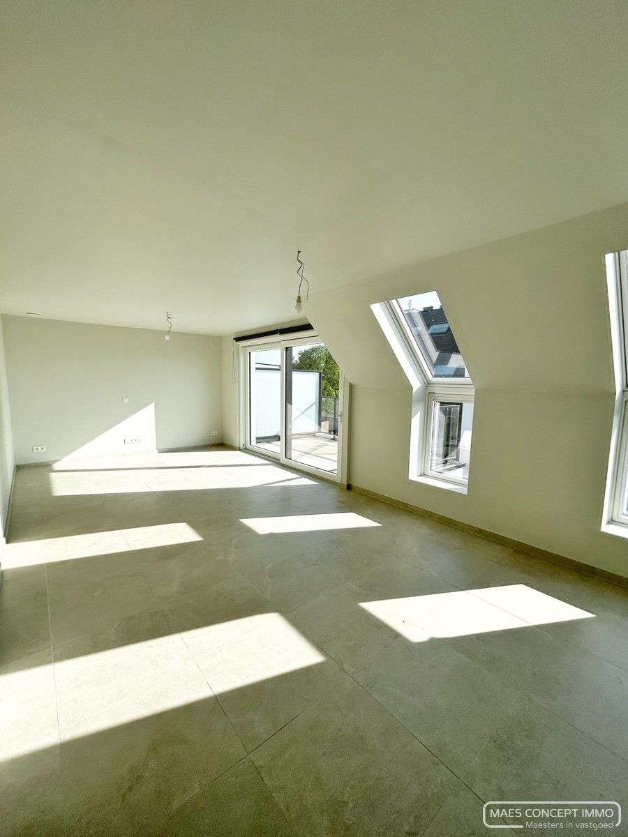 Nieuw appartement te huur centrum Anzegem, eigen parking, fietsenstalling foto 8