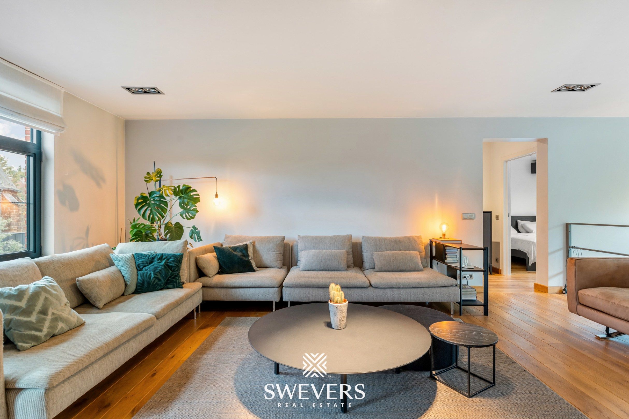 Totaal gerenoveerde karaktervolle woning met zicht op groen foto 6