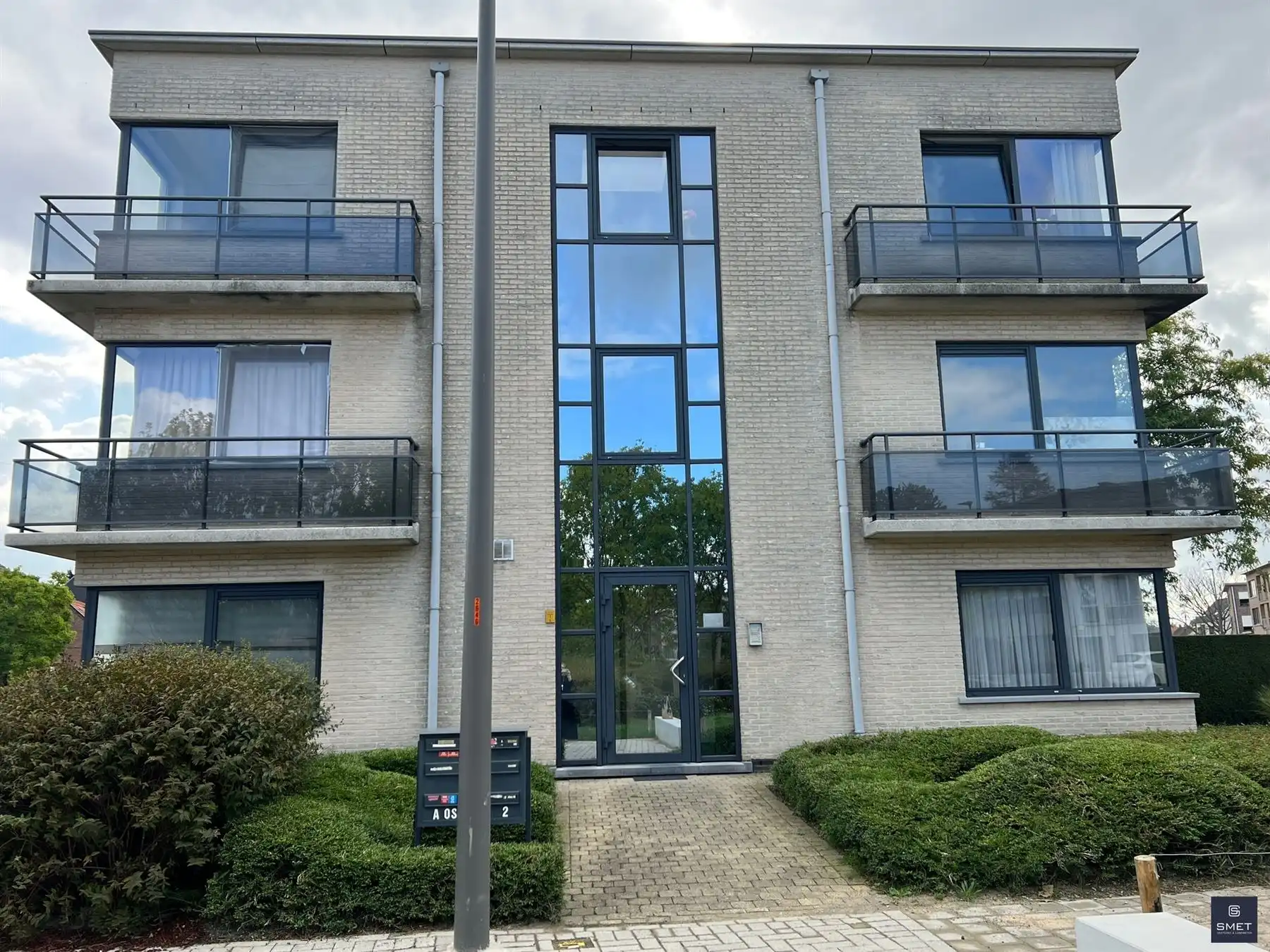 LICHTRIJK GLVLRS APPT MET 2 SLPKS EN 2 TERASSEN foto 2