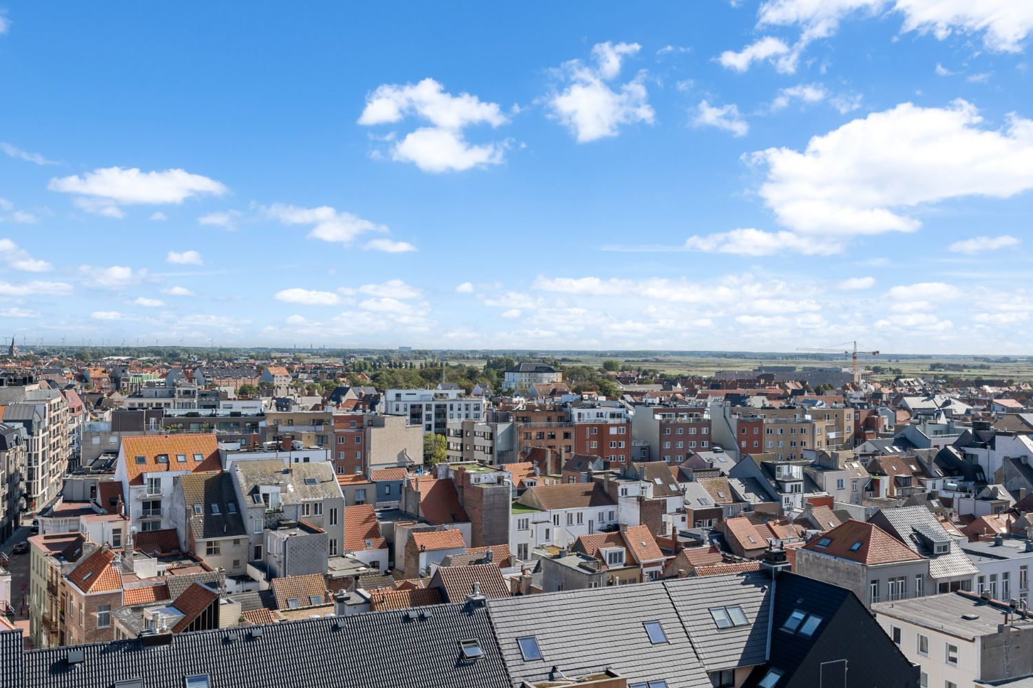 Lichtrijk één slaapkamer appartement met zijdelings zeezicht foto 15