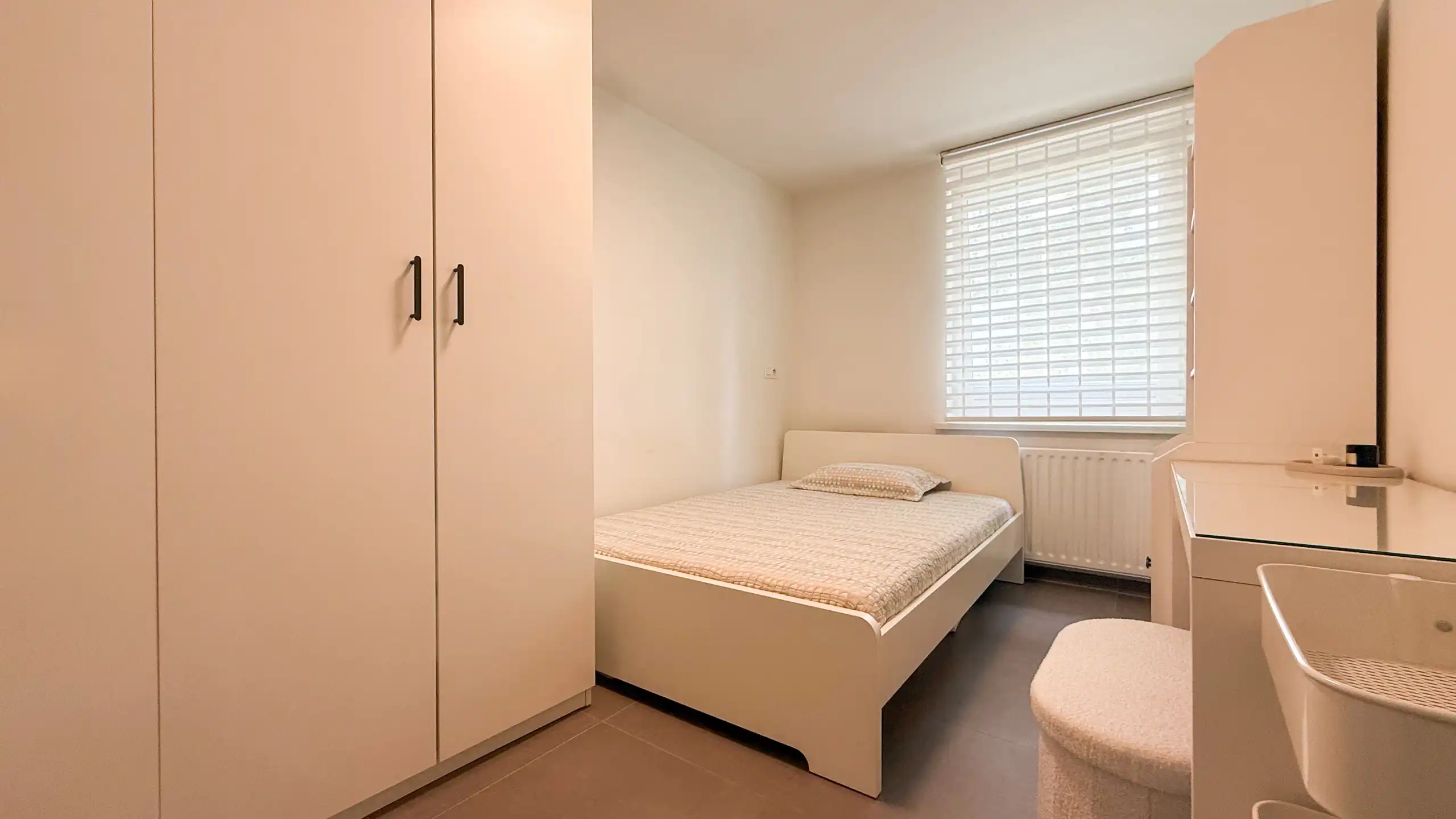 Ruime gezinswoning met 3 slaapkamers en fraaie veranda! foto 29