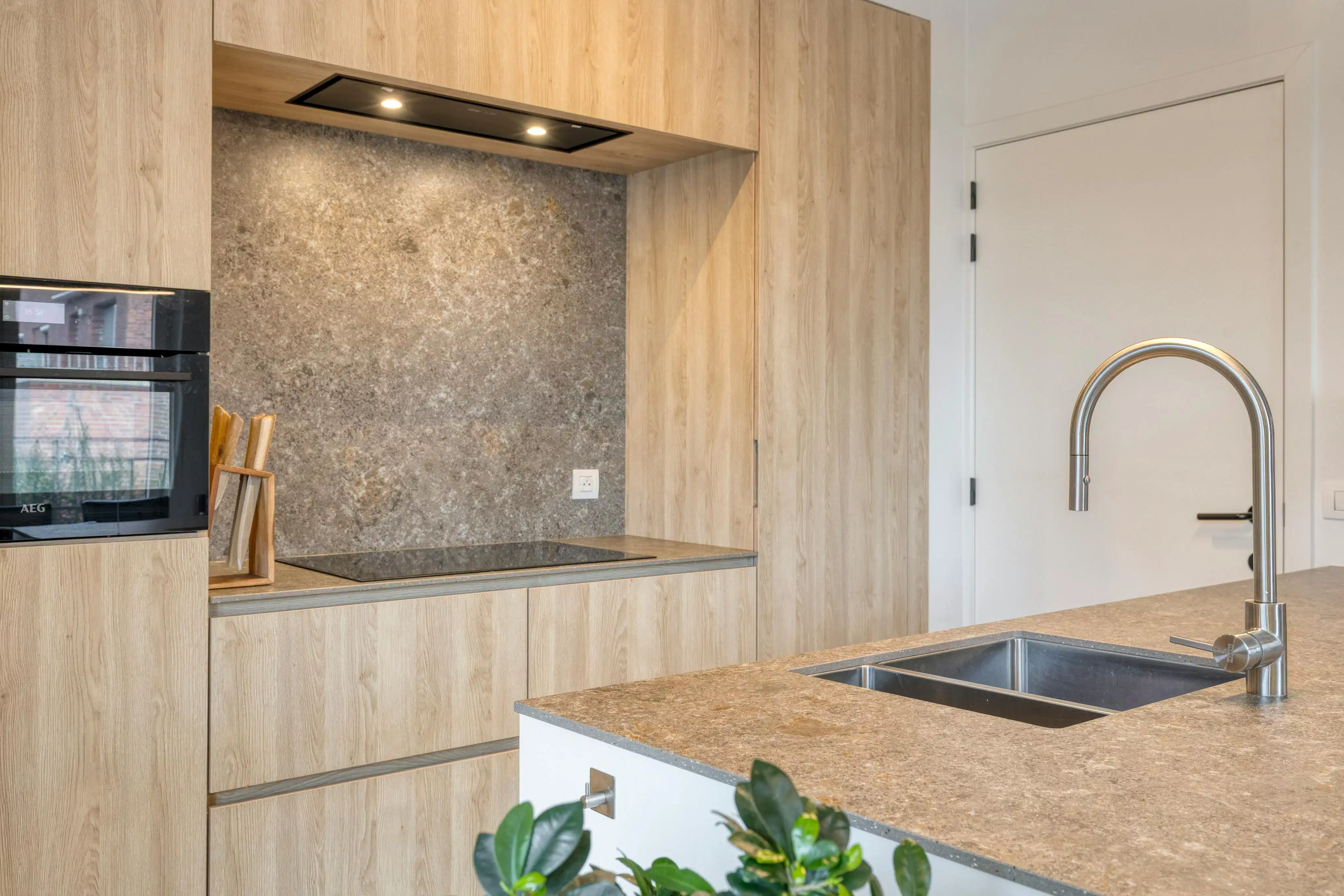 Ruim dakappartement (135 m²) met zongericht dakterras (50 m²) foto 9