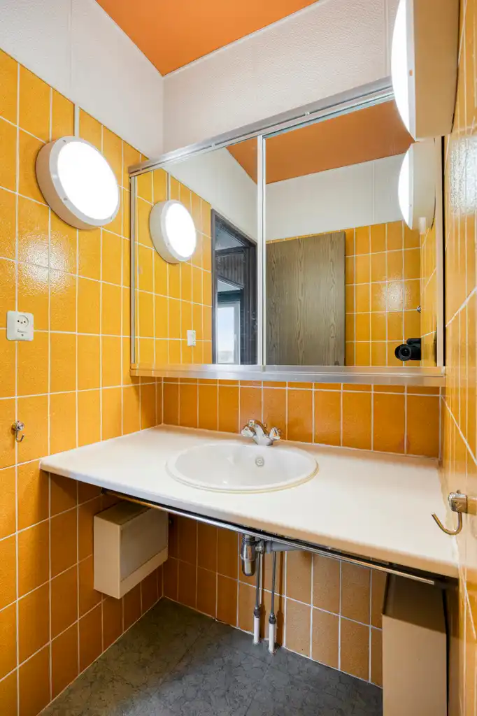 Op te frissen 2-slaapkamerappartement met prachtig uitzicht foto 15