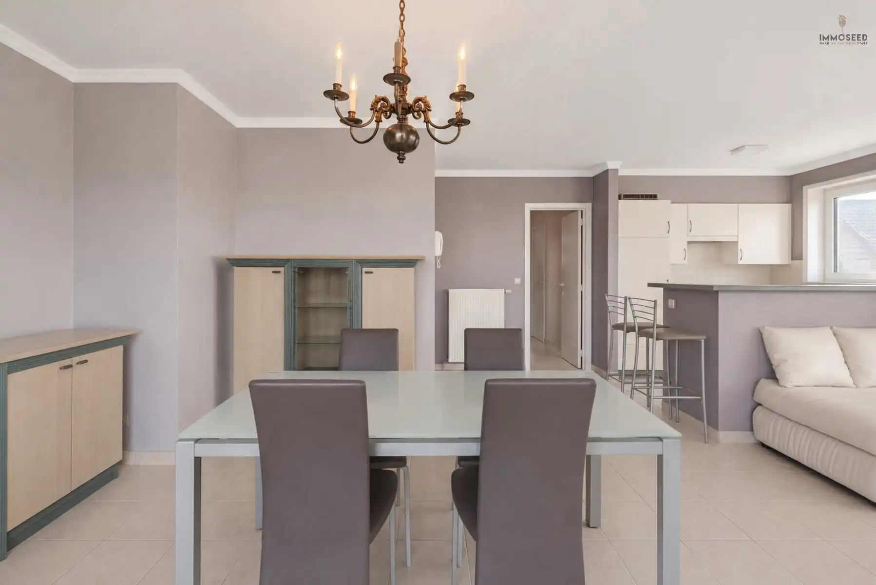 Lichtrijk appartement nabij centrum foto 6