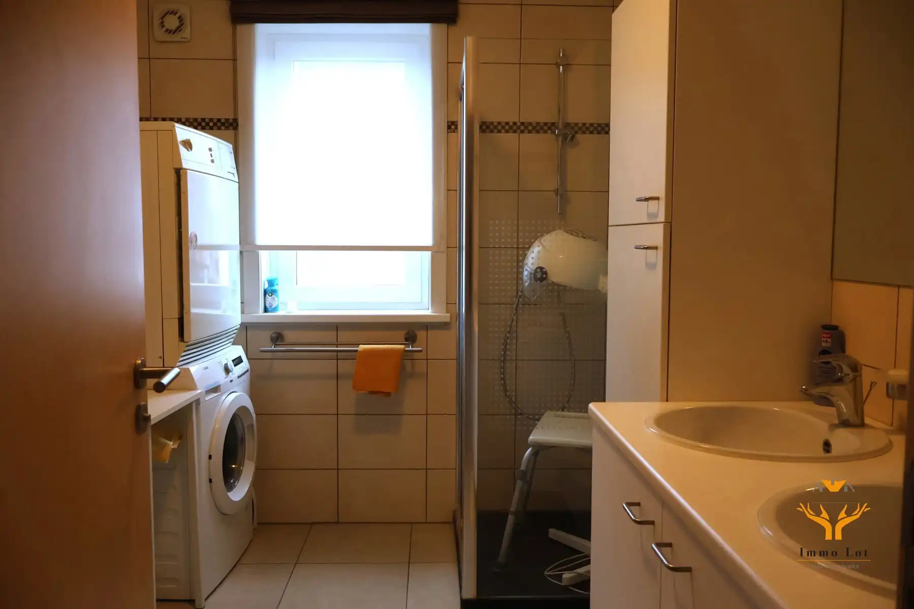 Gezellig appartement met terras en garage - huurprijs inclusief verwarming en water foto 7