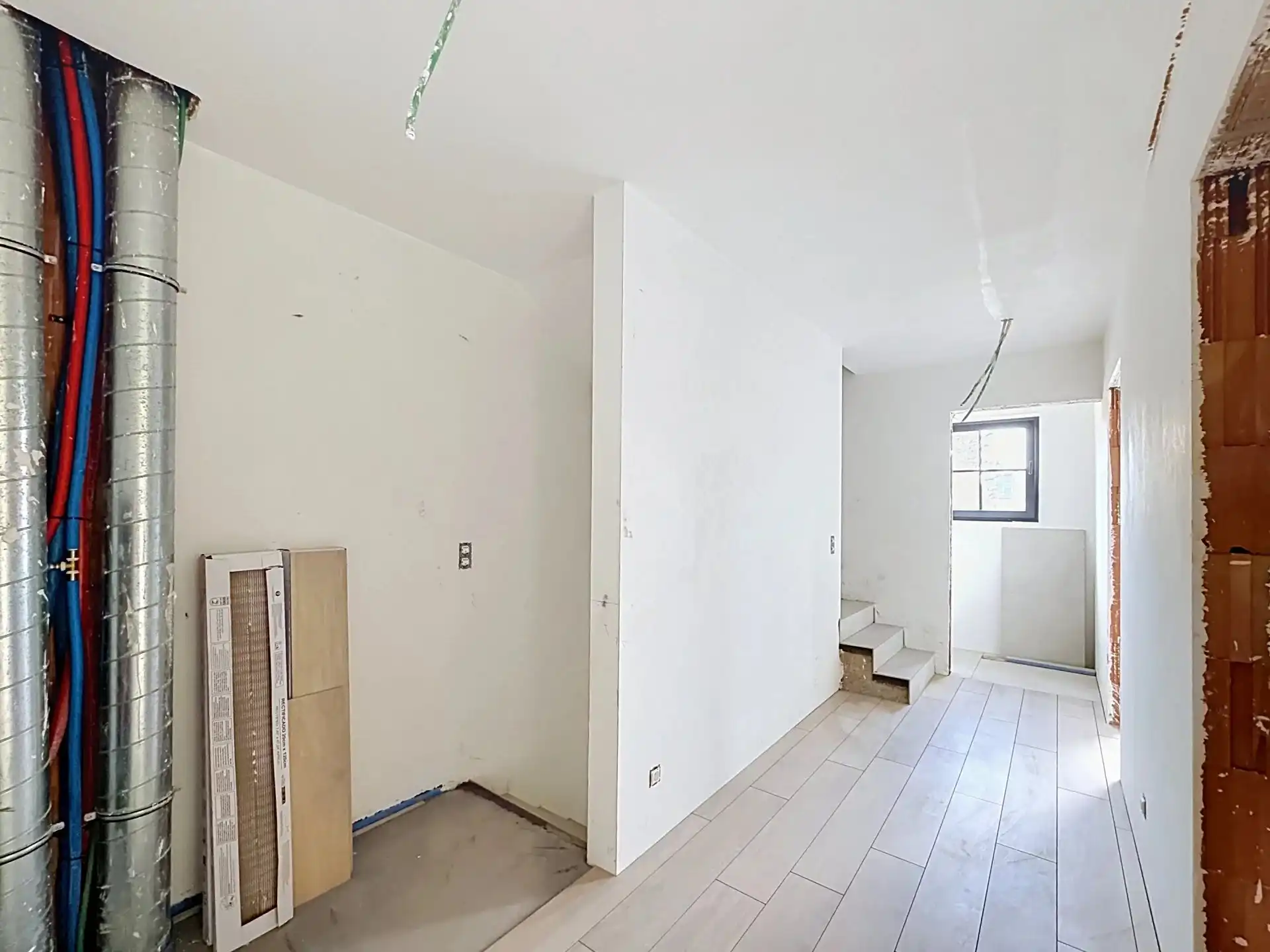 Moderne halfopen nieuwbouwwoning op een topligging nabij het centrum van Lommel. foto 22
