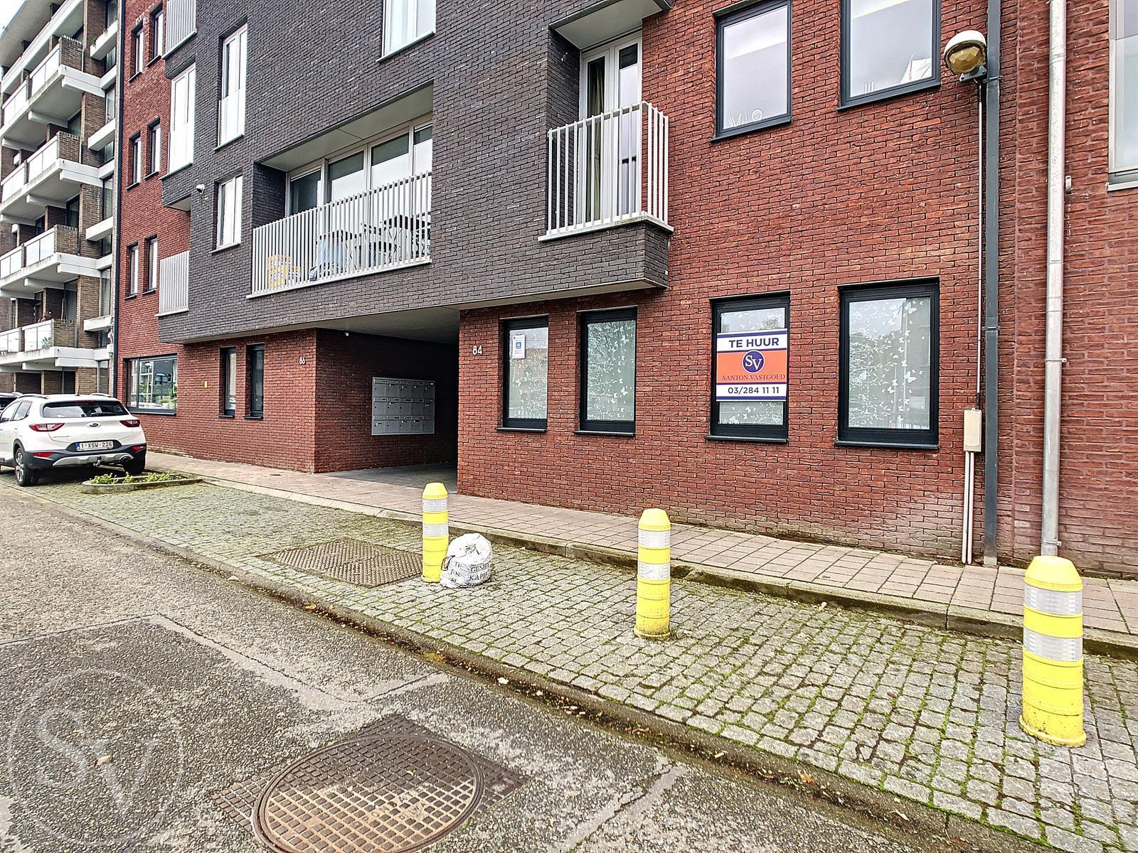 Gelijkvloers appartement, 2 slpk en tuin! foto 11