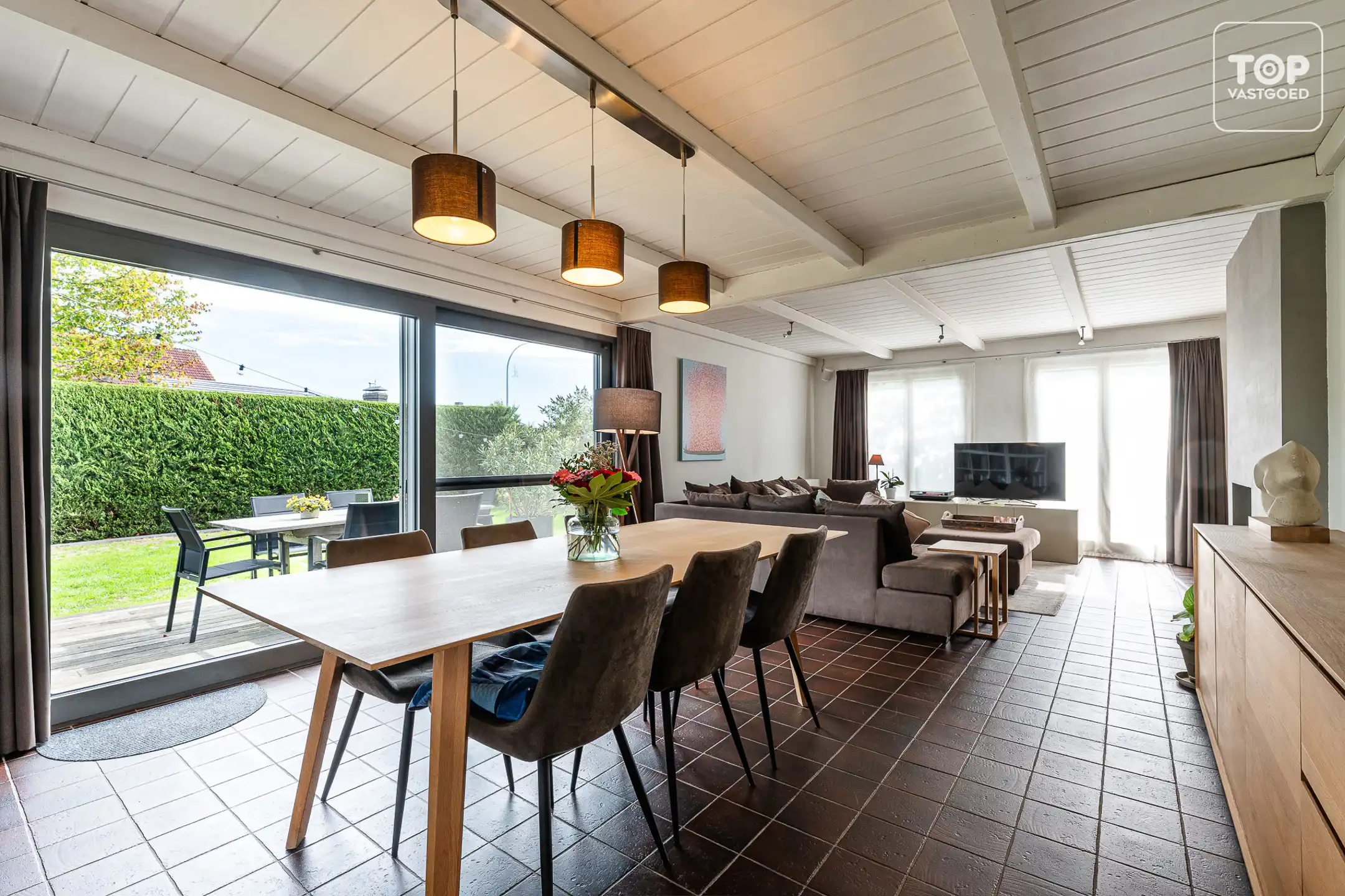 Instapklare woning op een ruim perceel met verwarmd zwembad foto 6